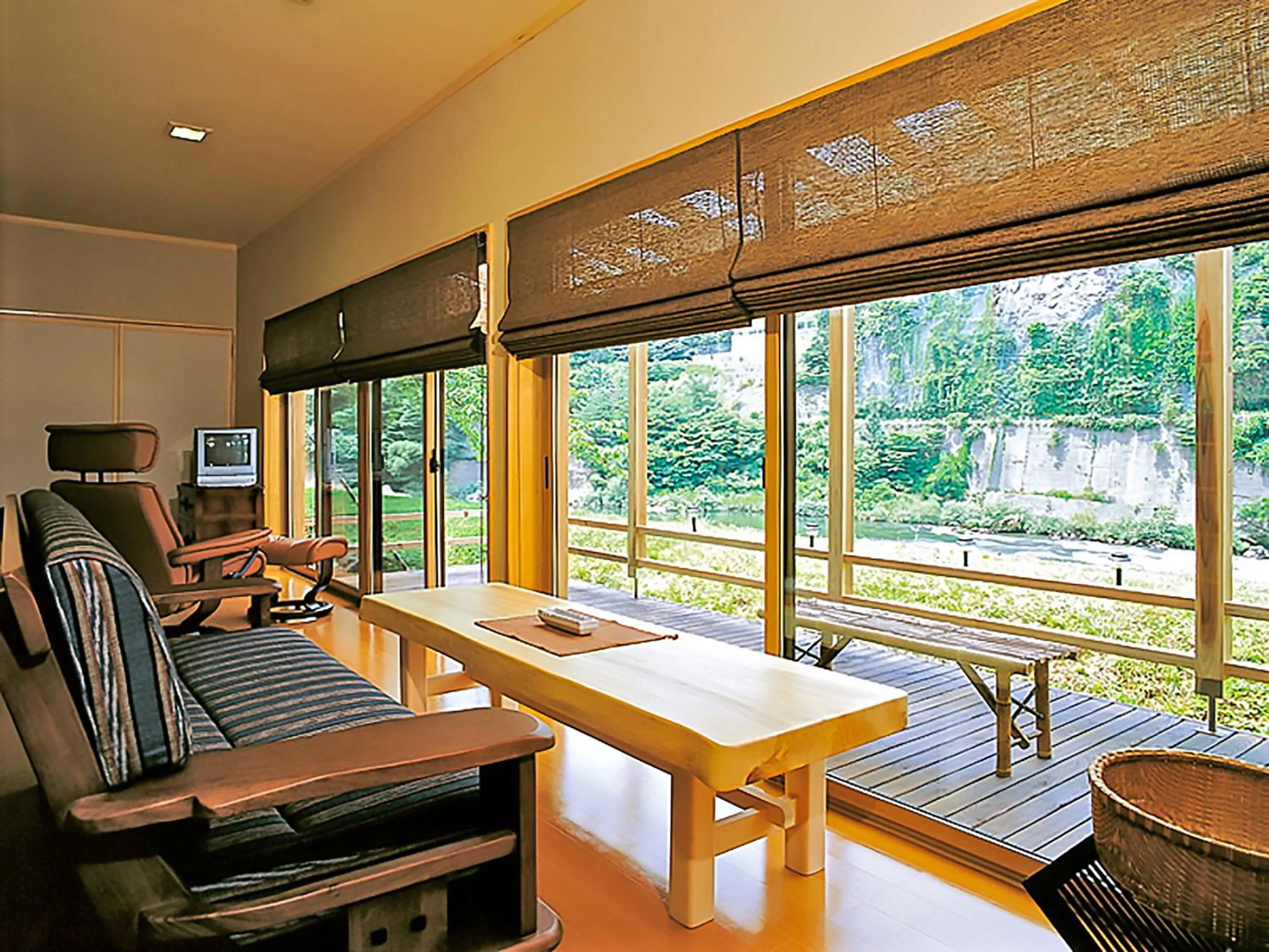 Photo of the whole room in Takanosukan