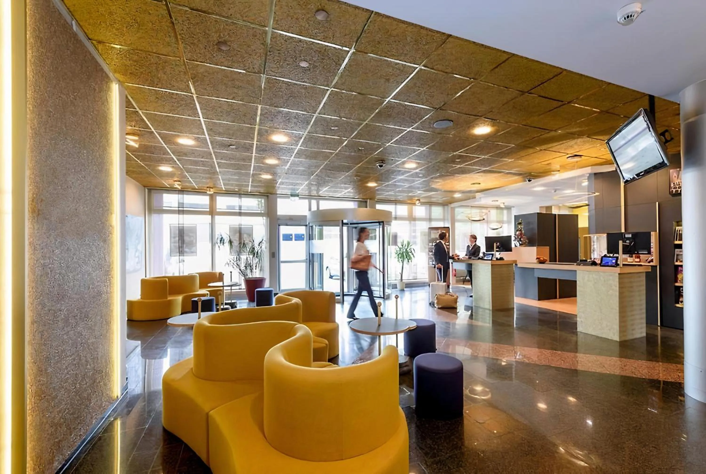 Lobby or reception in PLAZA INN Regensburg