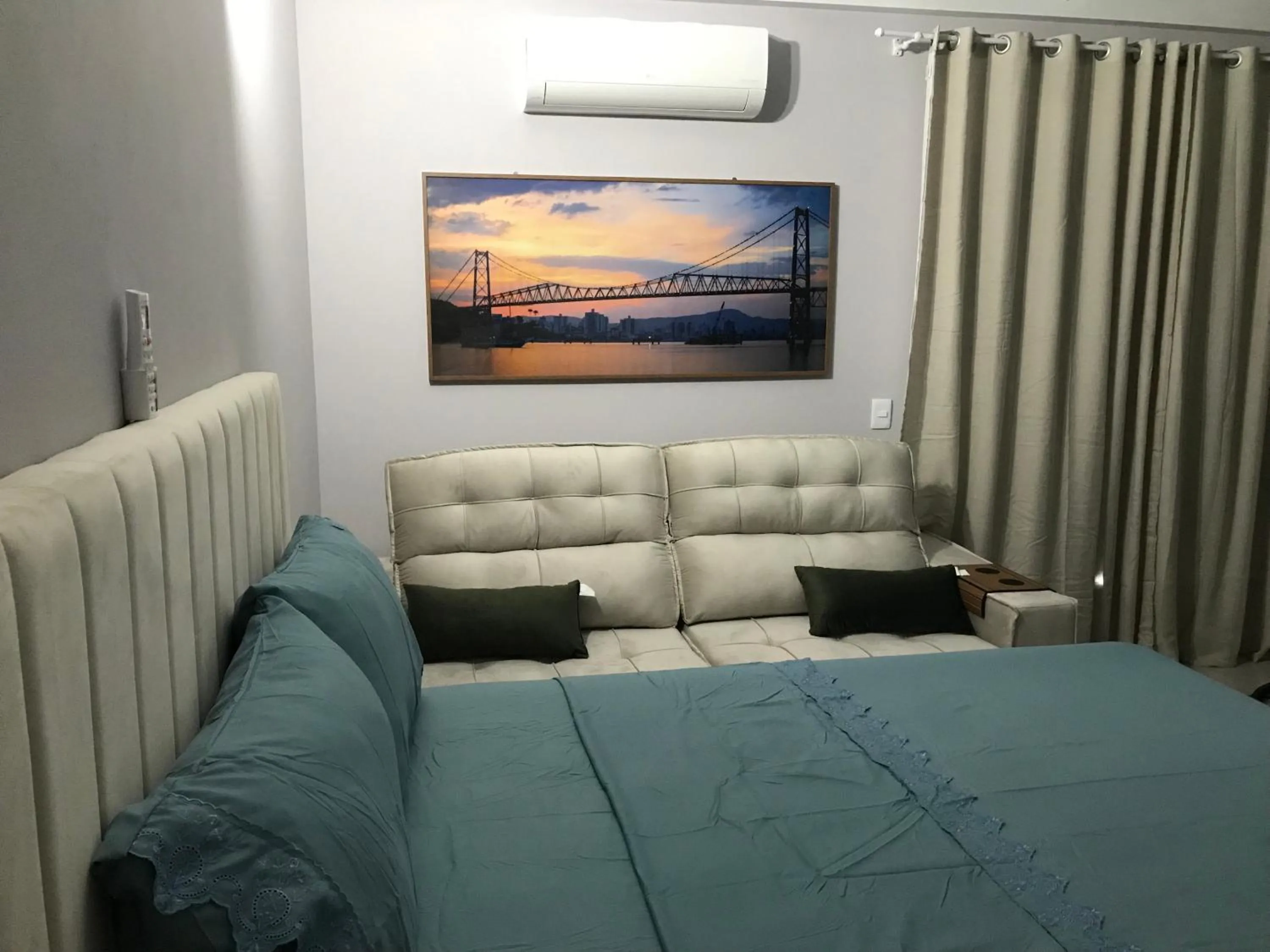 Superior Studio in Valentina 24 HORAS