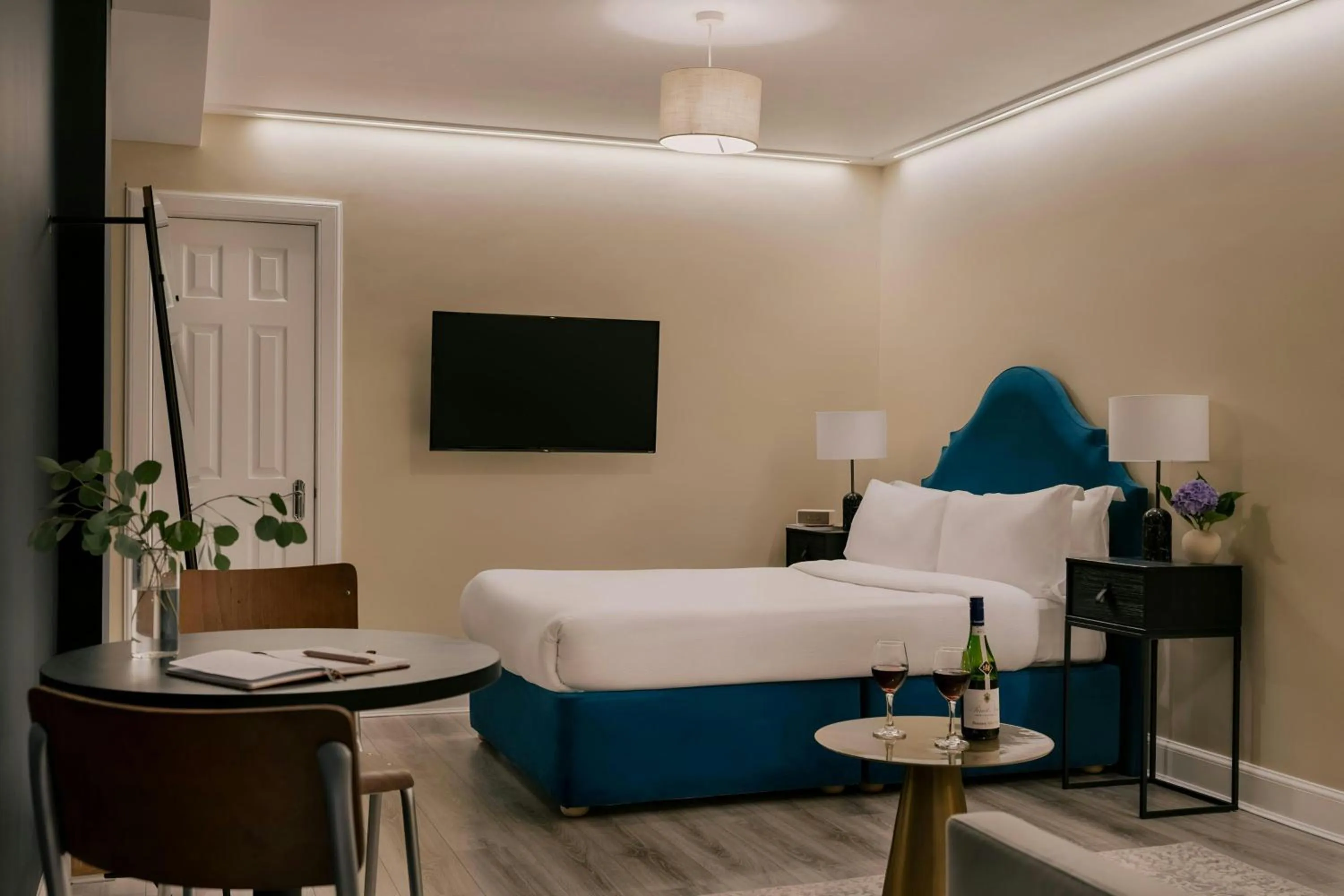 Bedroom, Bed in Sonder by Marriott Bonvoy Royal Garden Apartments New Town