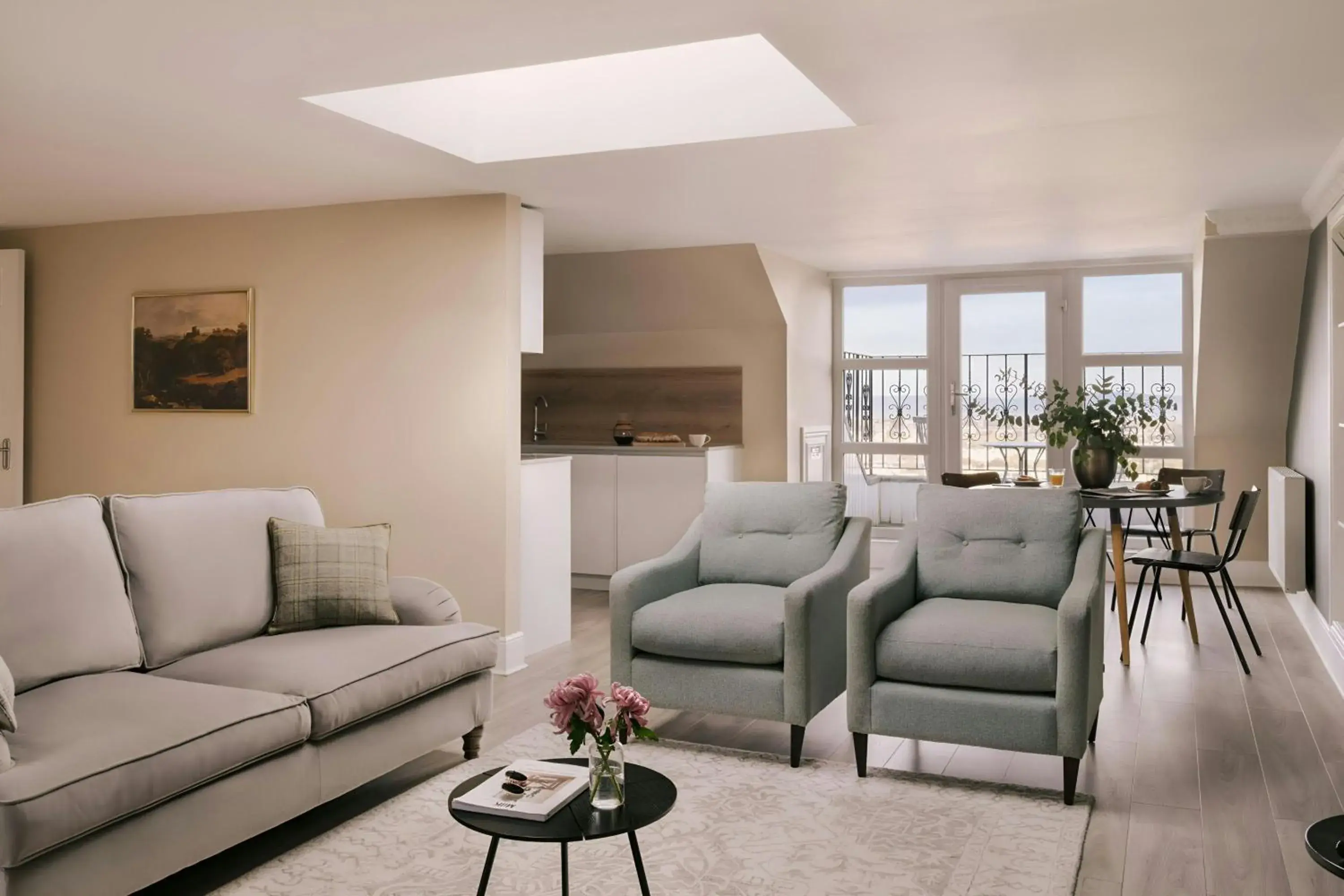 Premium Three Bedroom Suite with Balcony & Marina View in Thistle Suites Royal Garden Premium Three Bedroom Suite with Balcony & Marina View in Thistle Suites Royal Garden