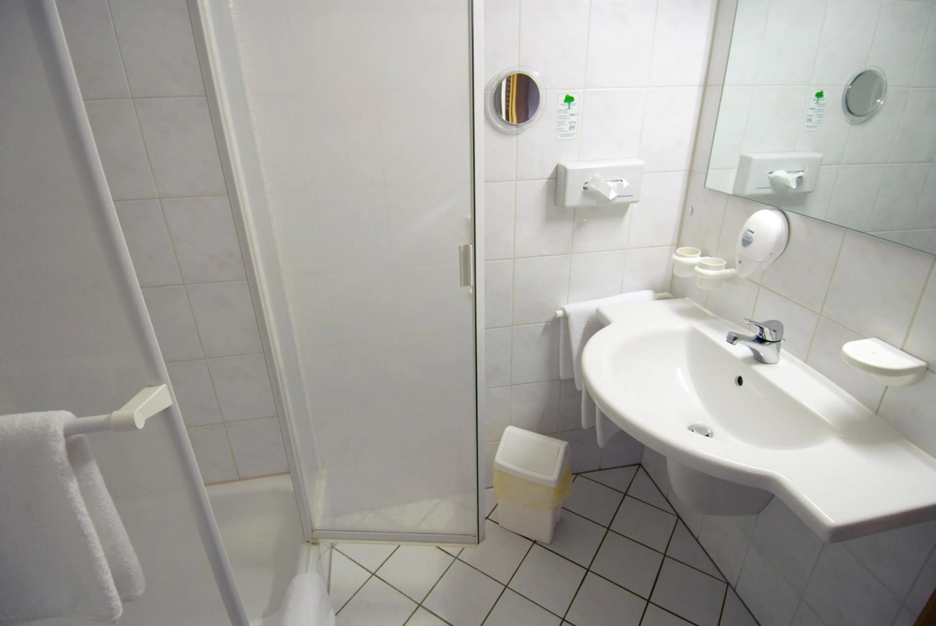 Shower in Land- und Golfhotel Alte Fliegerschule