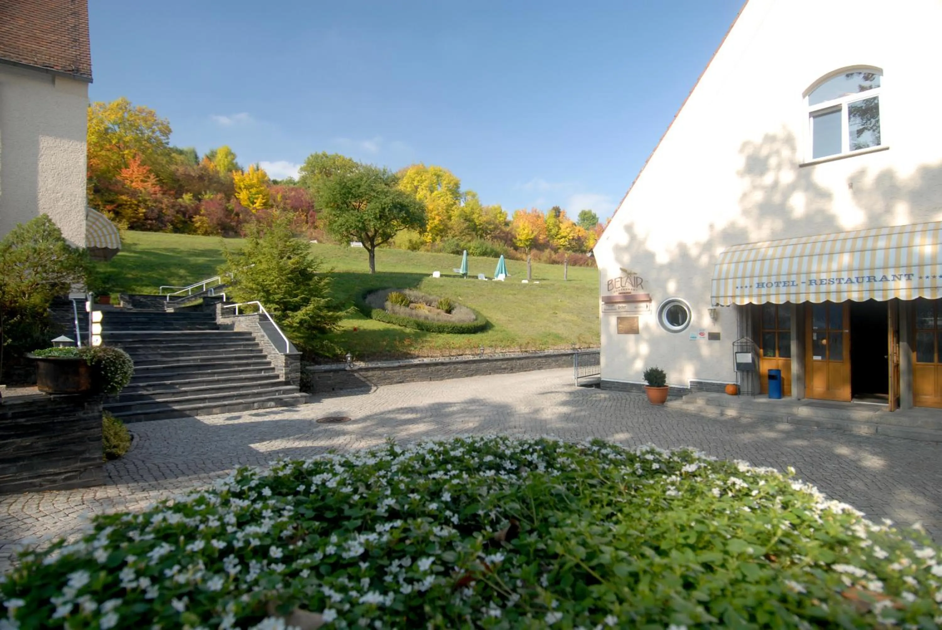Patio in Land- und Golfhotel Alte Fliegerschule