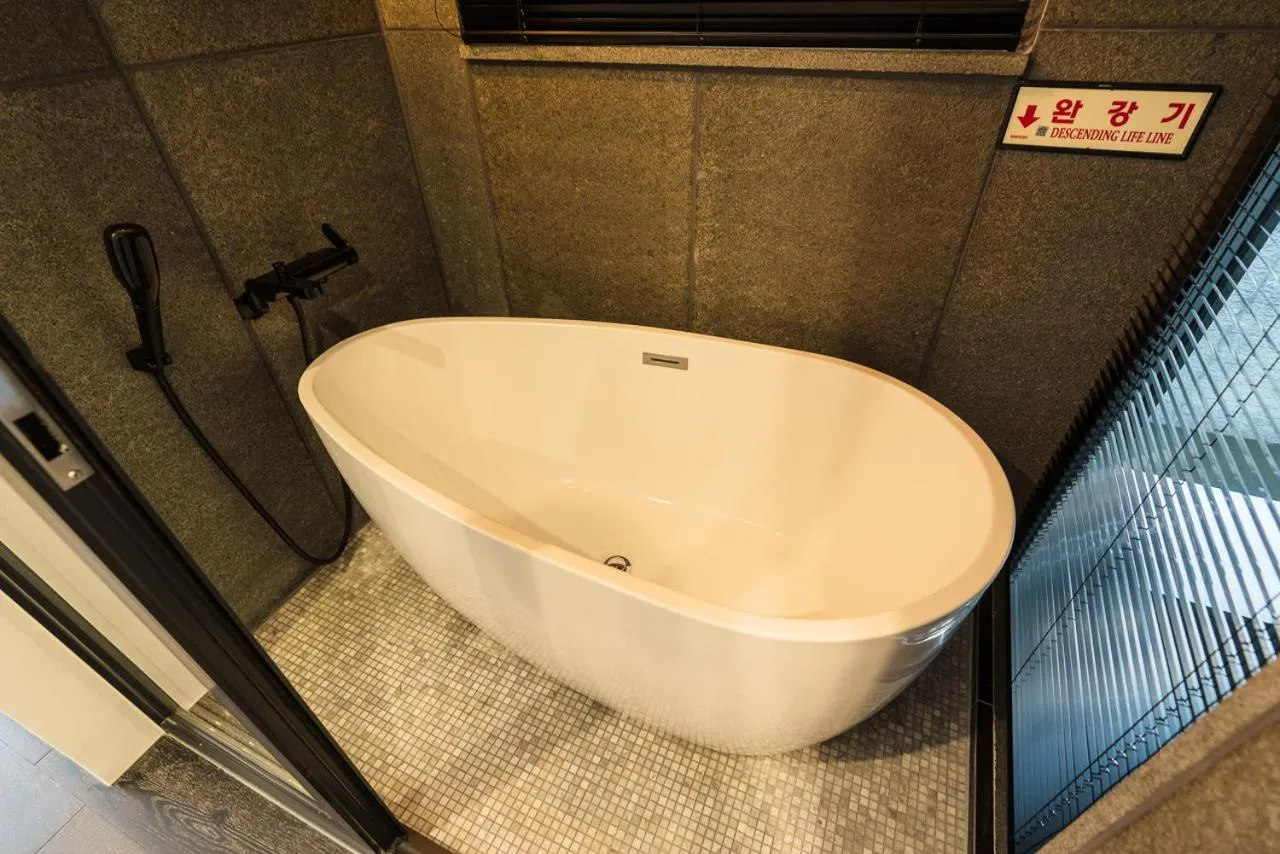 Bathroom in HOTEL THE MAY Jongno