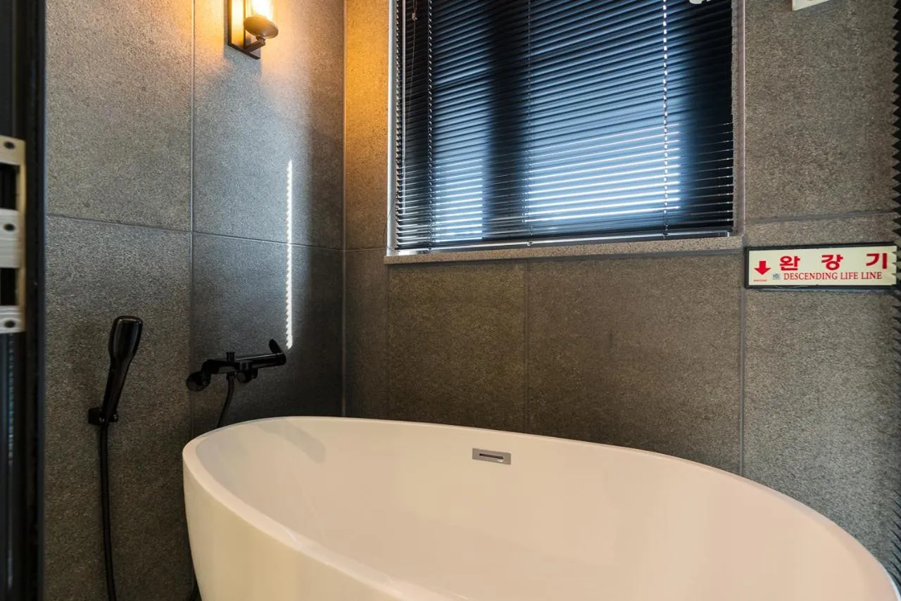 Bath in HOTEL THE MAY Jongno