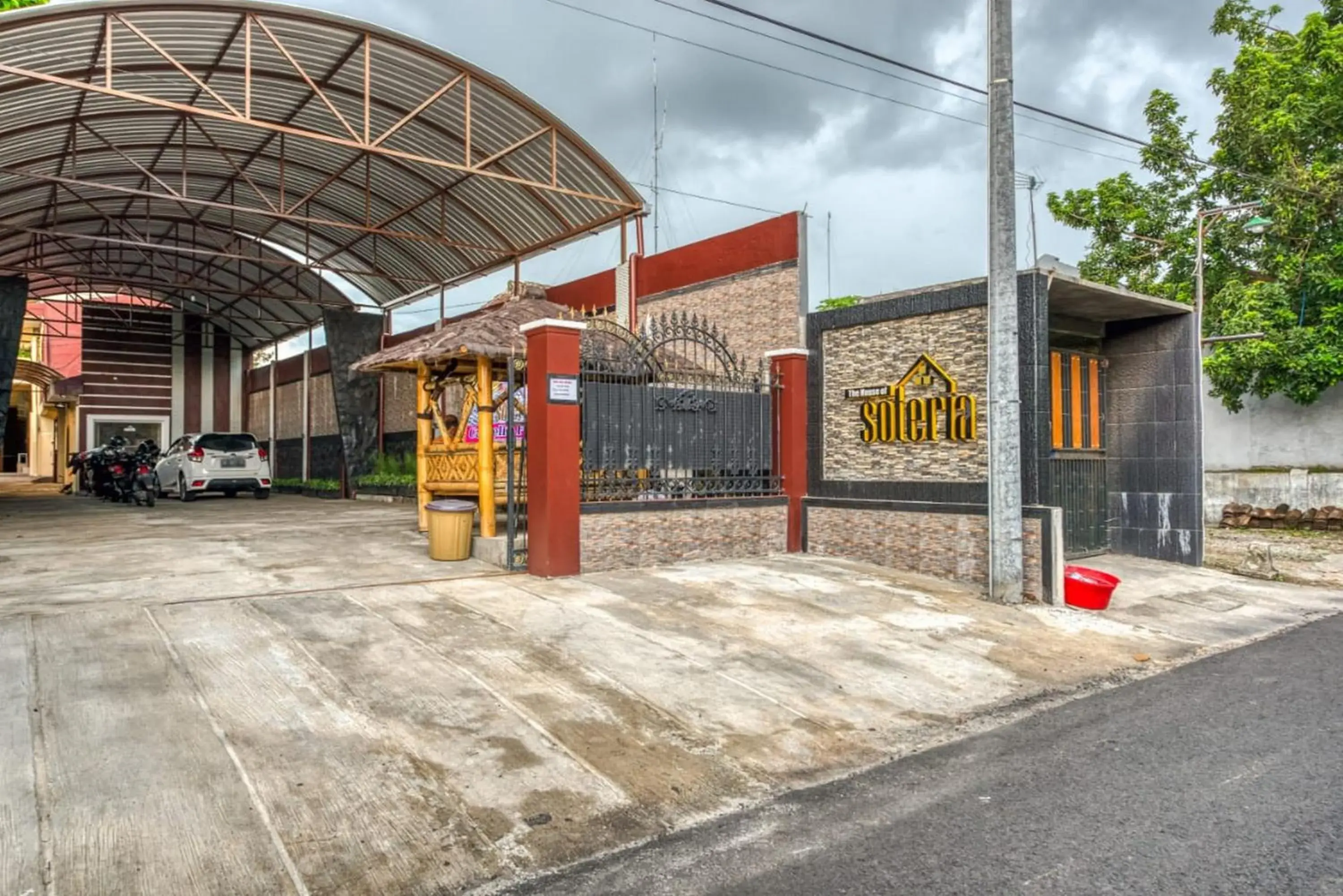 RedDoorz Syariah near Kebon Rojo Park Blitar RedDoorz Syariah near Kebon Rojo Park Blitar