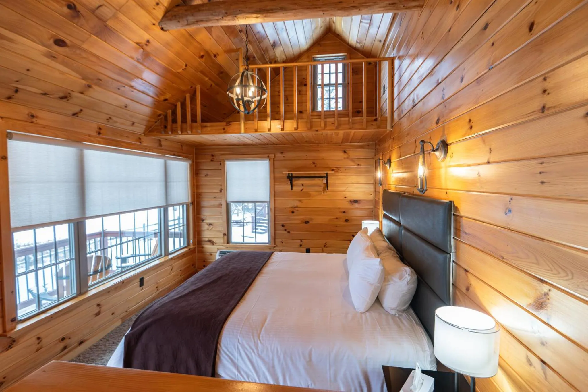 Bed in Cedar Select #16– Cozy Townhouse