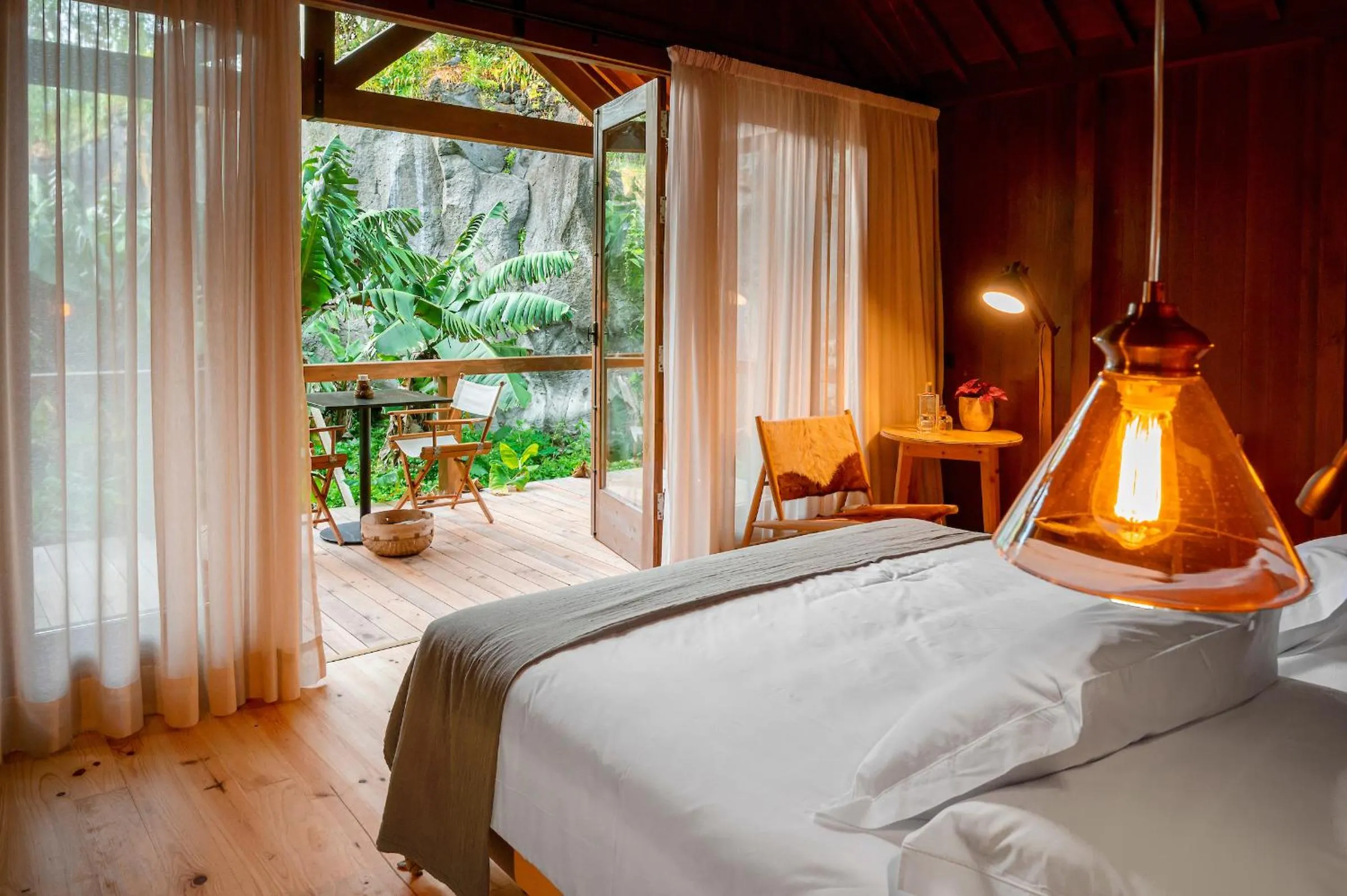 Balcony/Terrace, Bed in Senhora da Rosa, Tradition & Nature Hotel