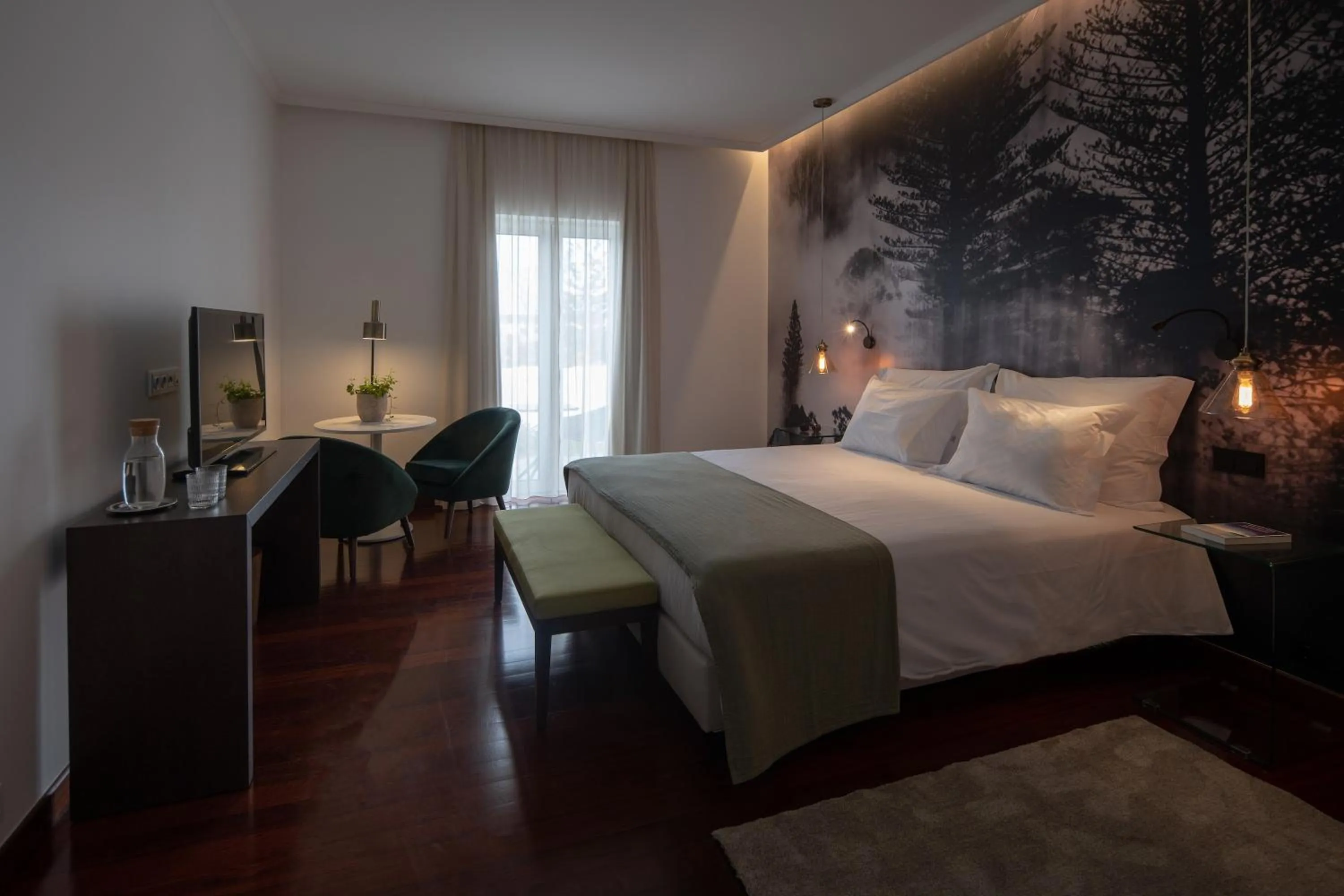 TV and multimedia, Bed in Senhora da Rosa, Tradition & Nature Hotel