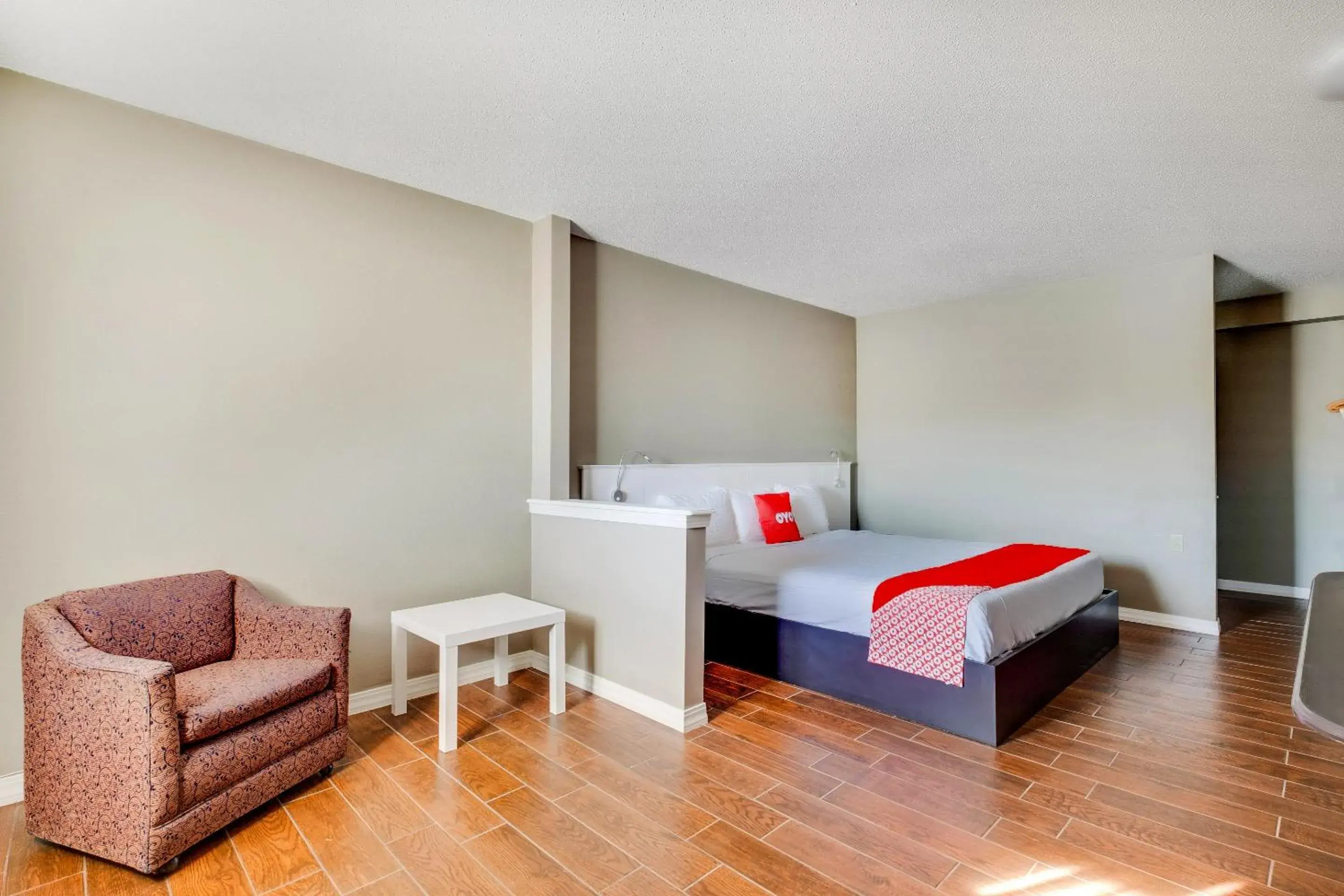 Bedroom, Bed in OYO Hotel Elk City OK Route 66 Bedroom, Bed in OYO Hotel Elk City OK Route 66