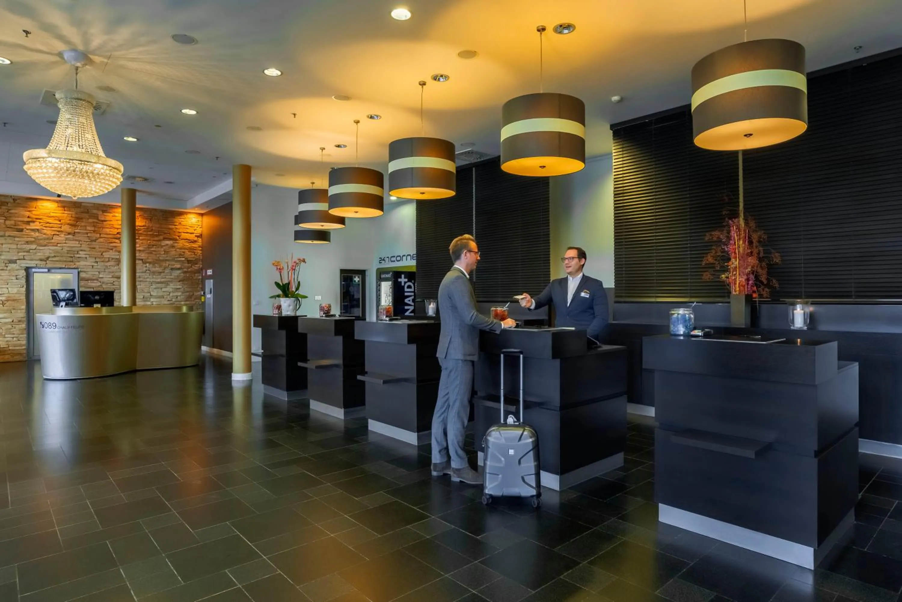 Lobby or reception in Rilano 24/7 Hotel München