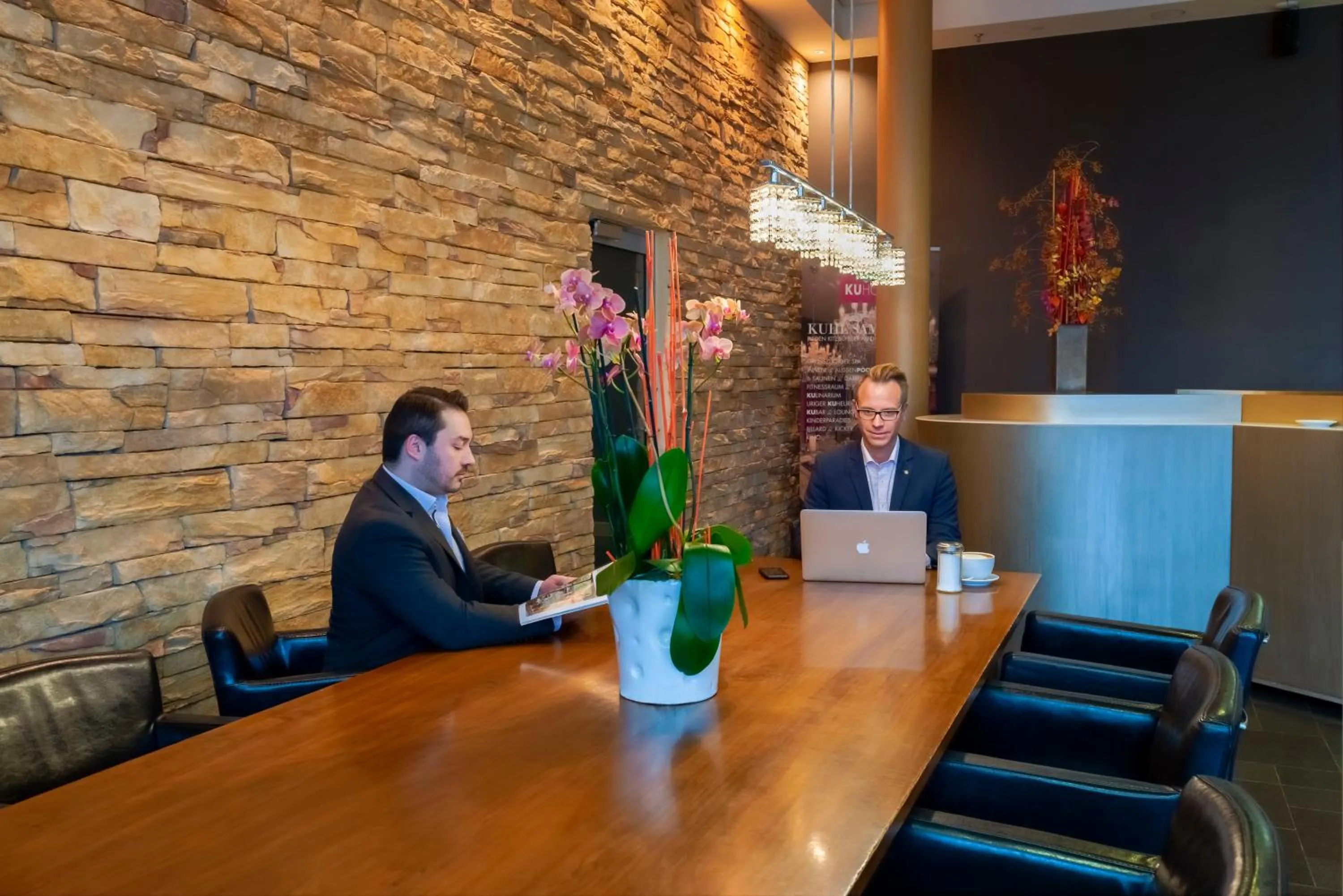 People in Rilano 24/7 Hotel München