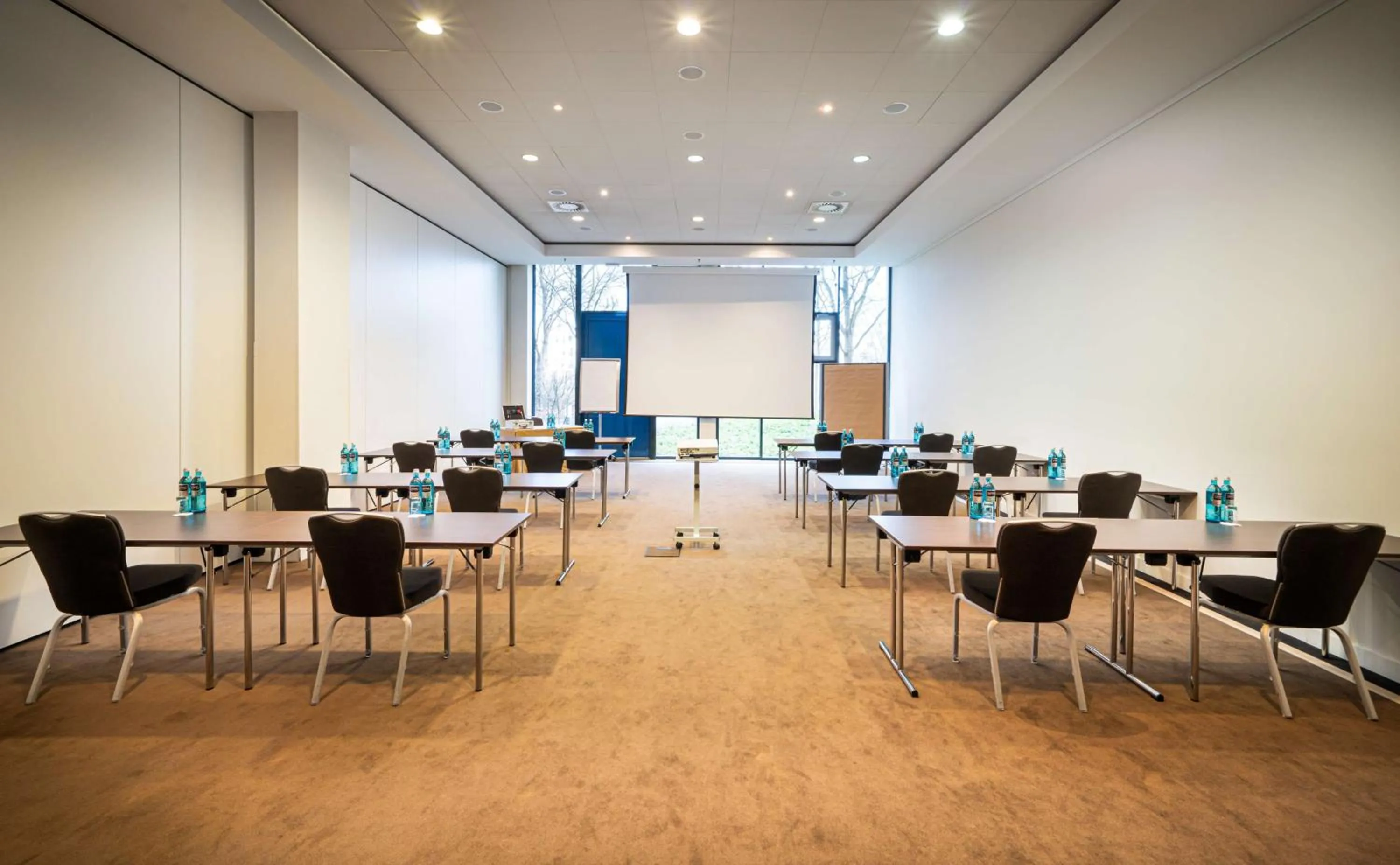 Meeting/conference room in Rilano 24/7 Hotel München
