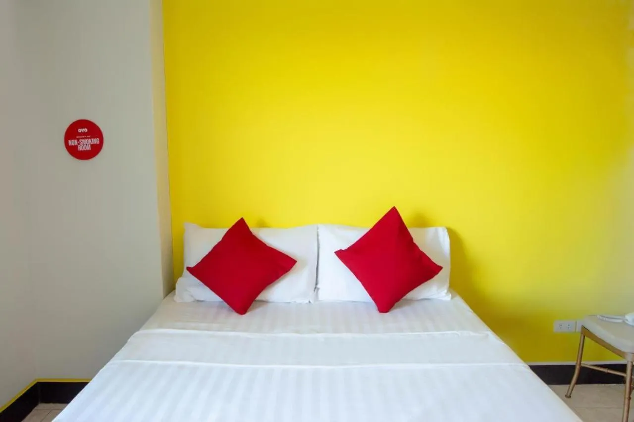 Bed in Negrense Suites