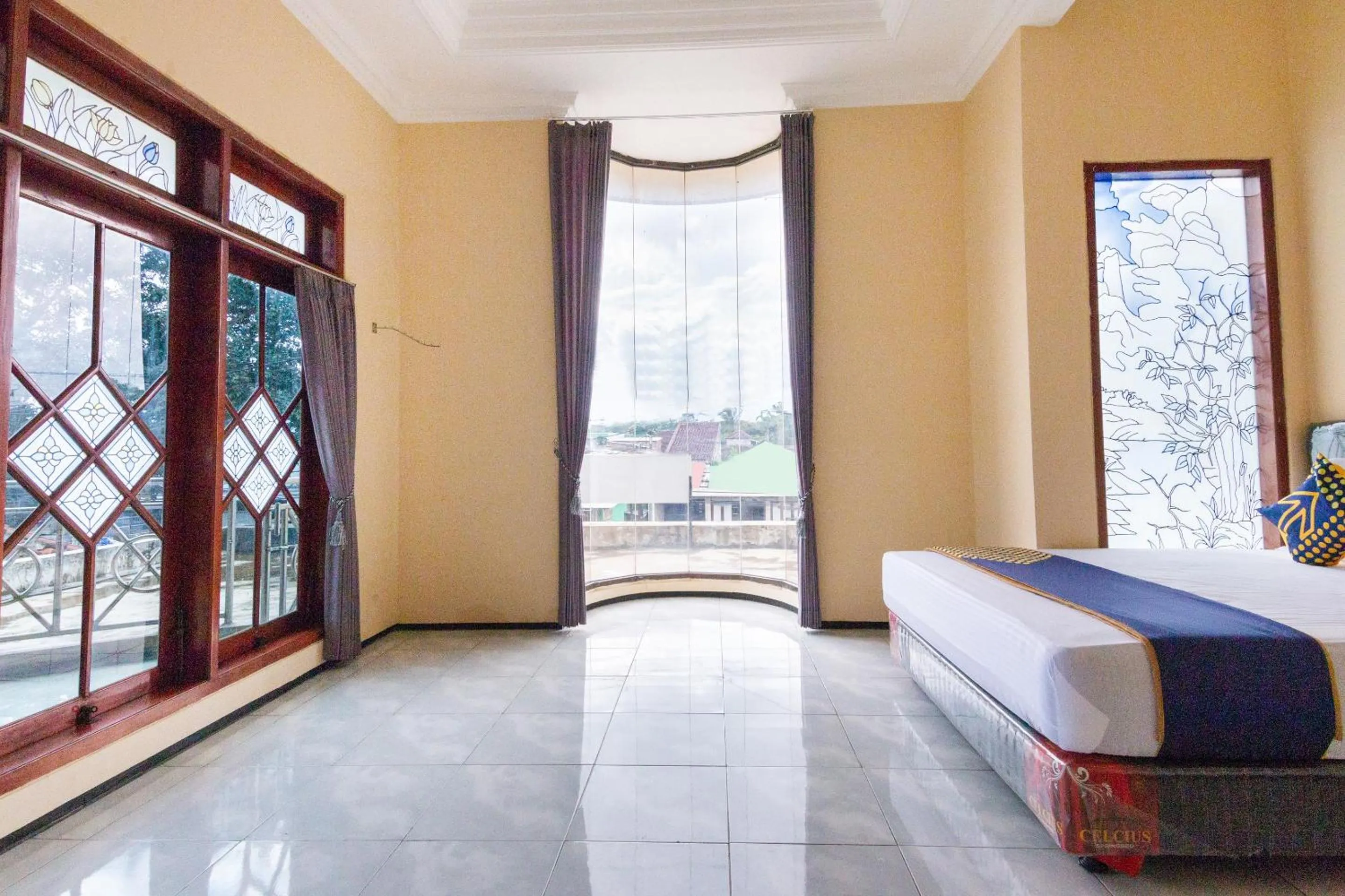 Bedroom, Bed in Hotel O Safira Family Residence Syariah