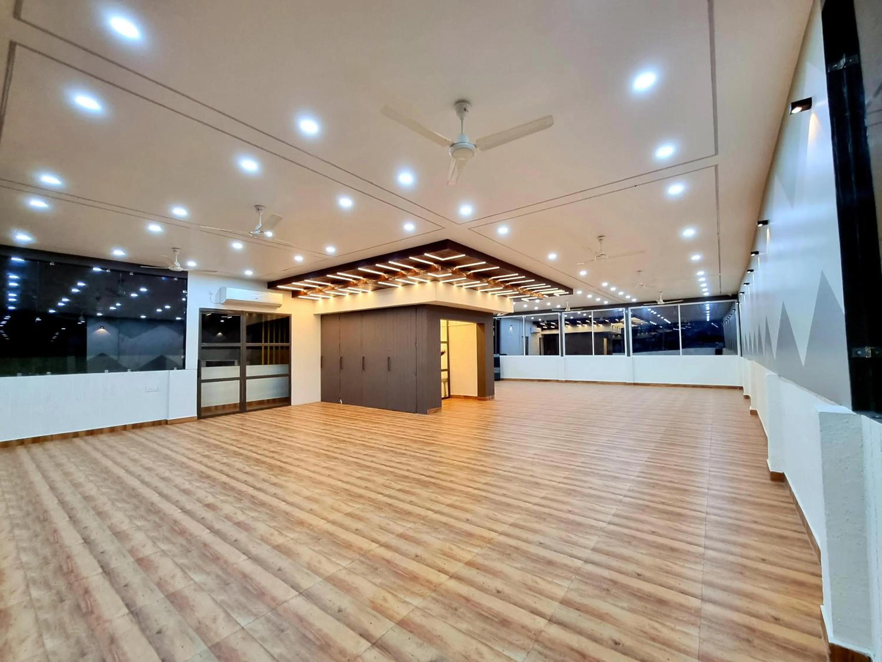 Banquet/Function facilities in Stayinn Nest