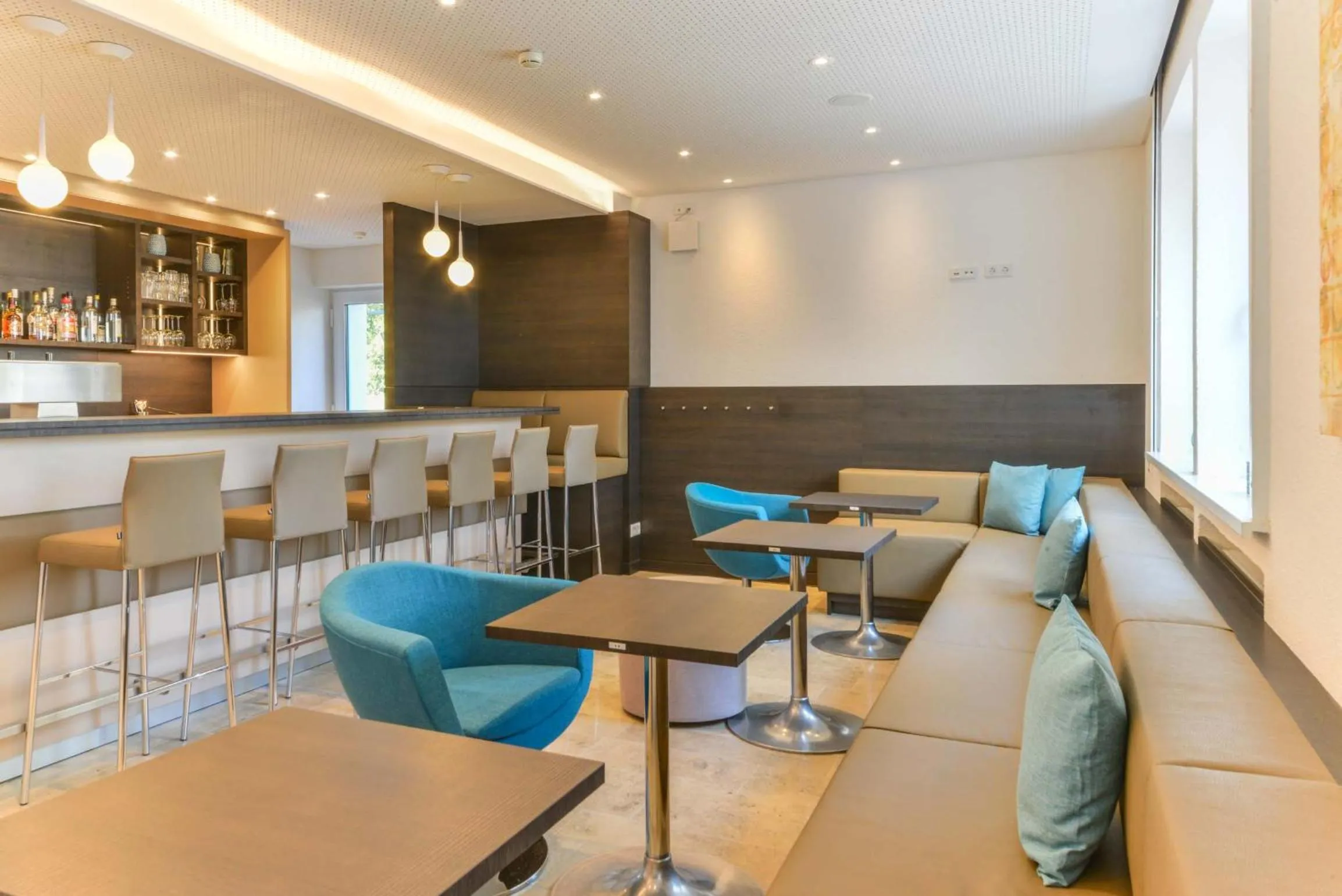 Lounge or bar in ateckhotel Kirchheim/Teck