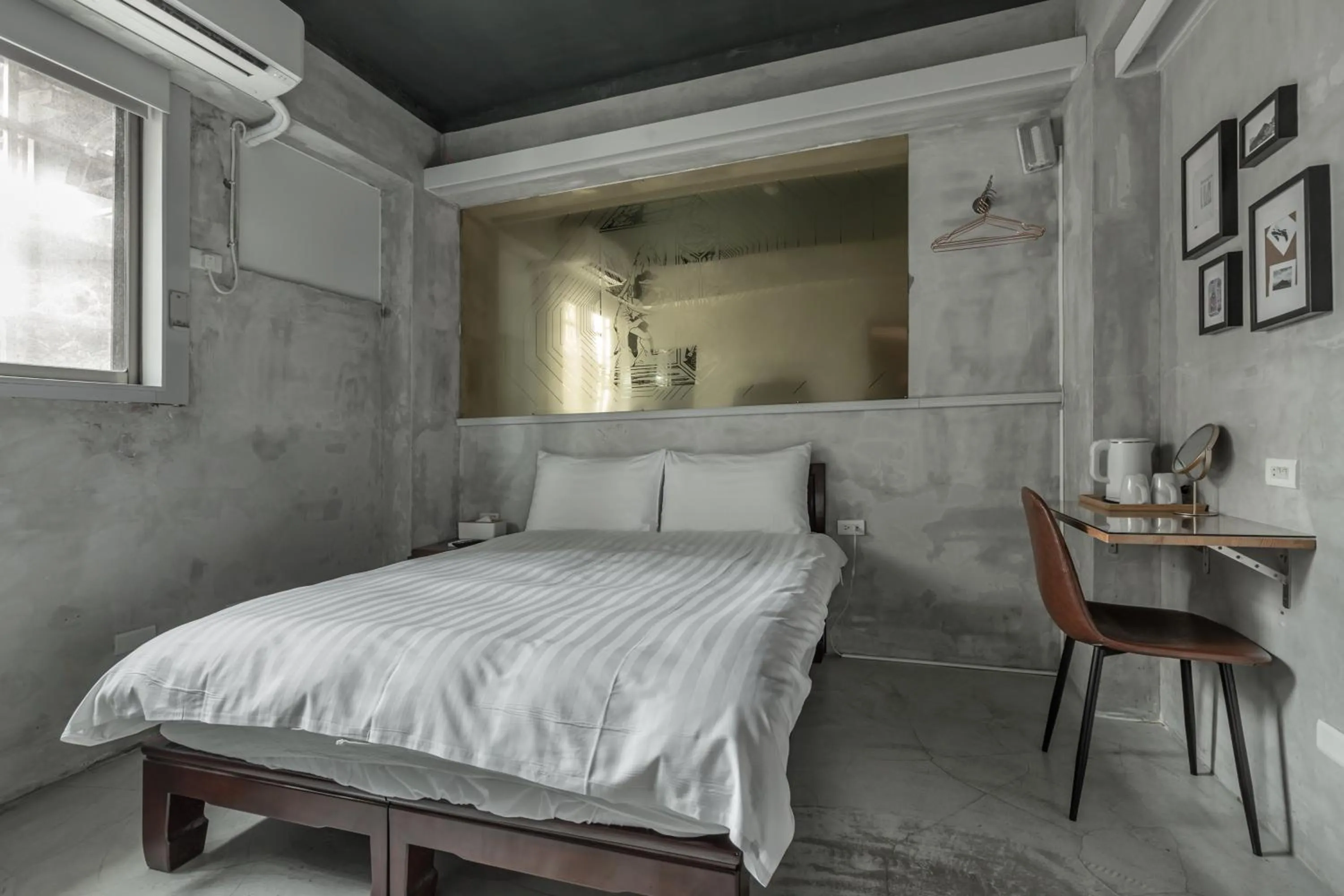 Photo of the whole room, Bed in Jiufen The Ocean Theory