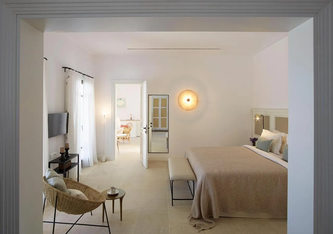 Bedroom, Bed in Bonzoe Suites & Villas