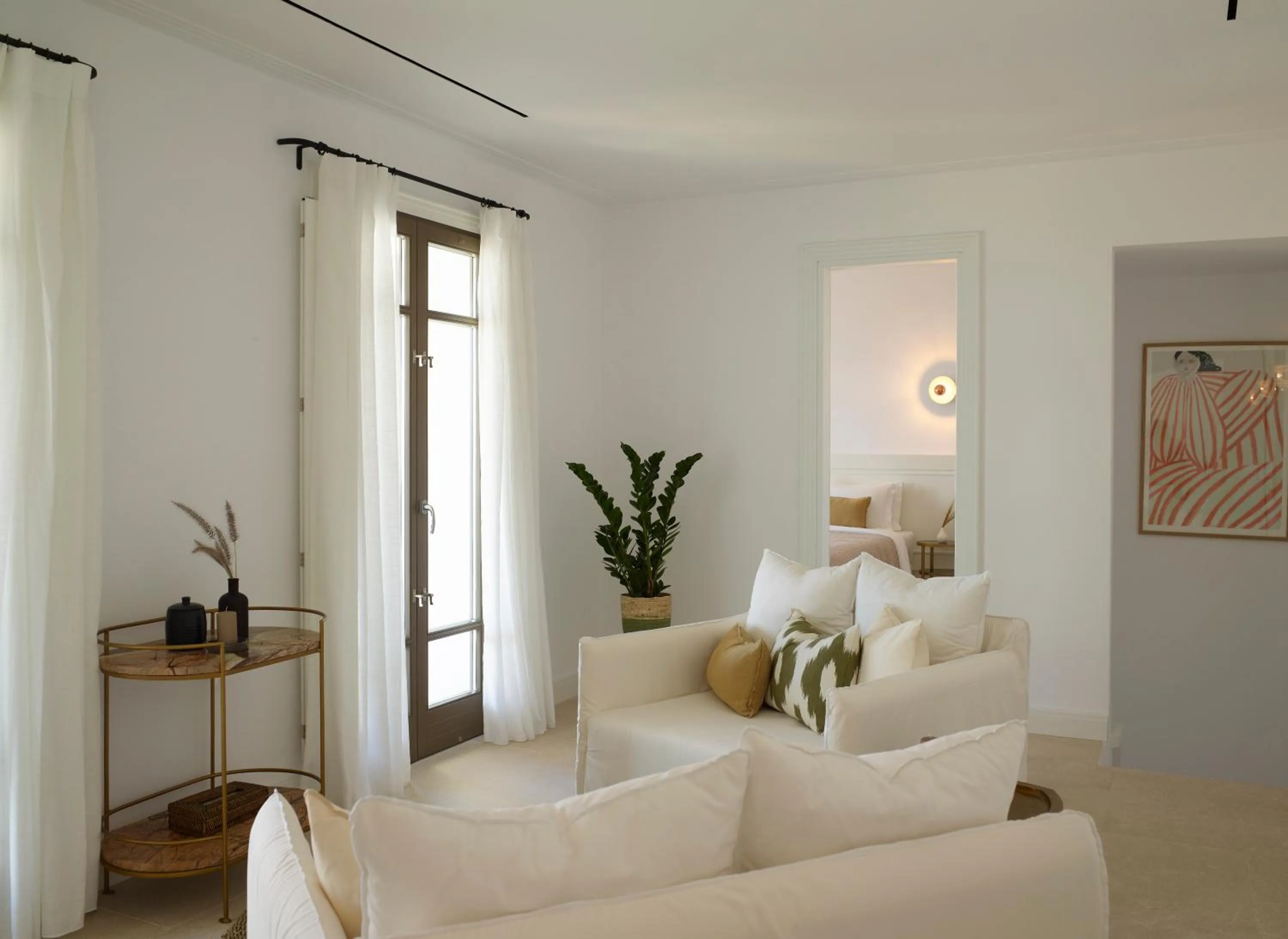 Living room in Bonzoe Suites & Villas