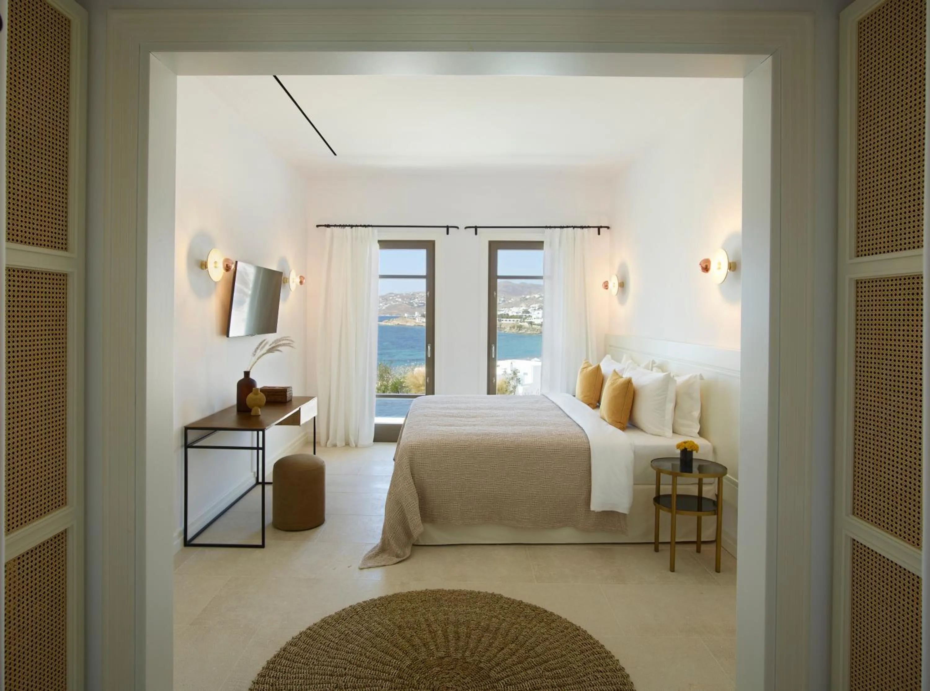 Bedroom, Bed in Bonzoe Suites & Villas