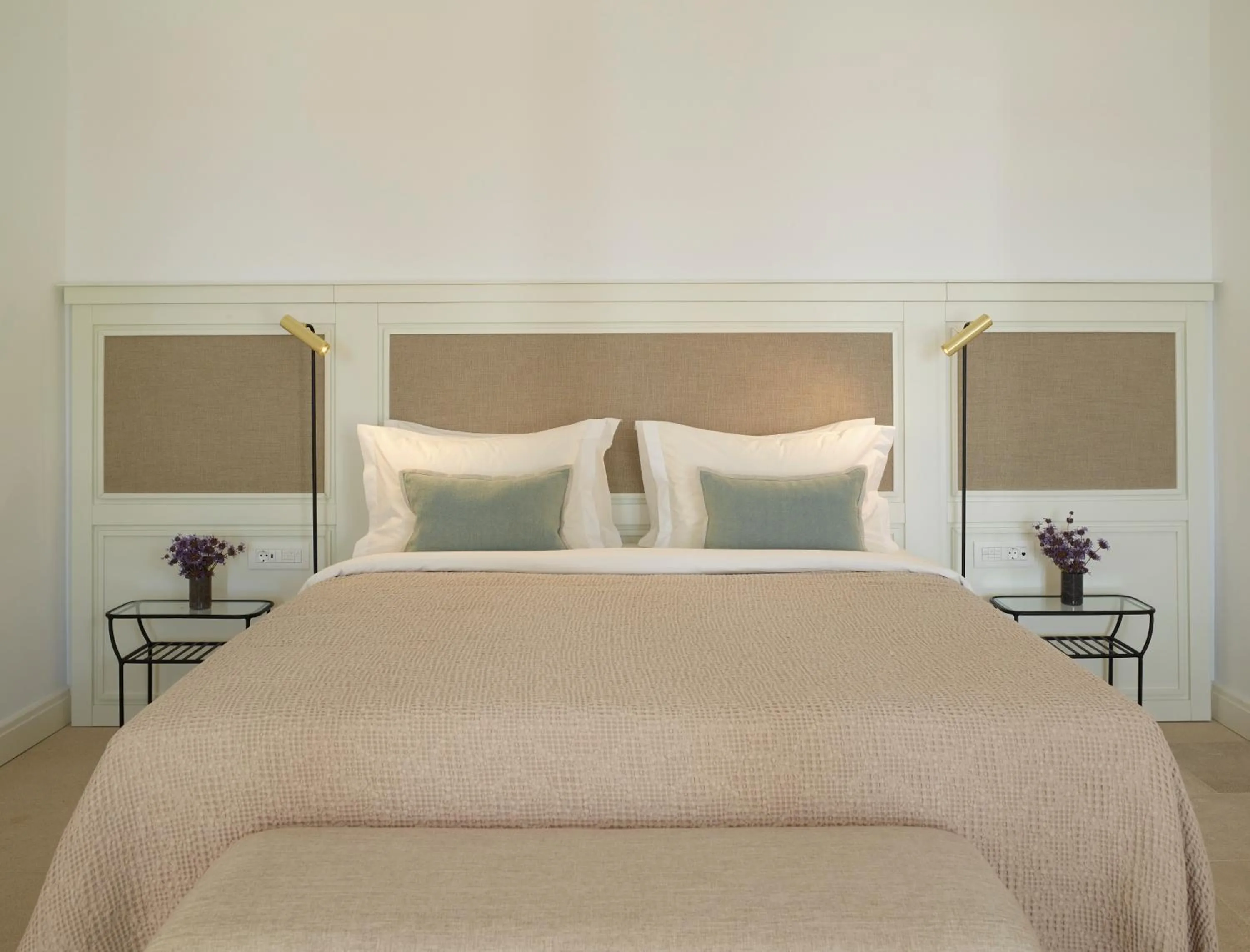 Bedroom, Bed in Bonzoe Suites & Villas