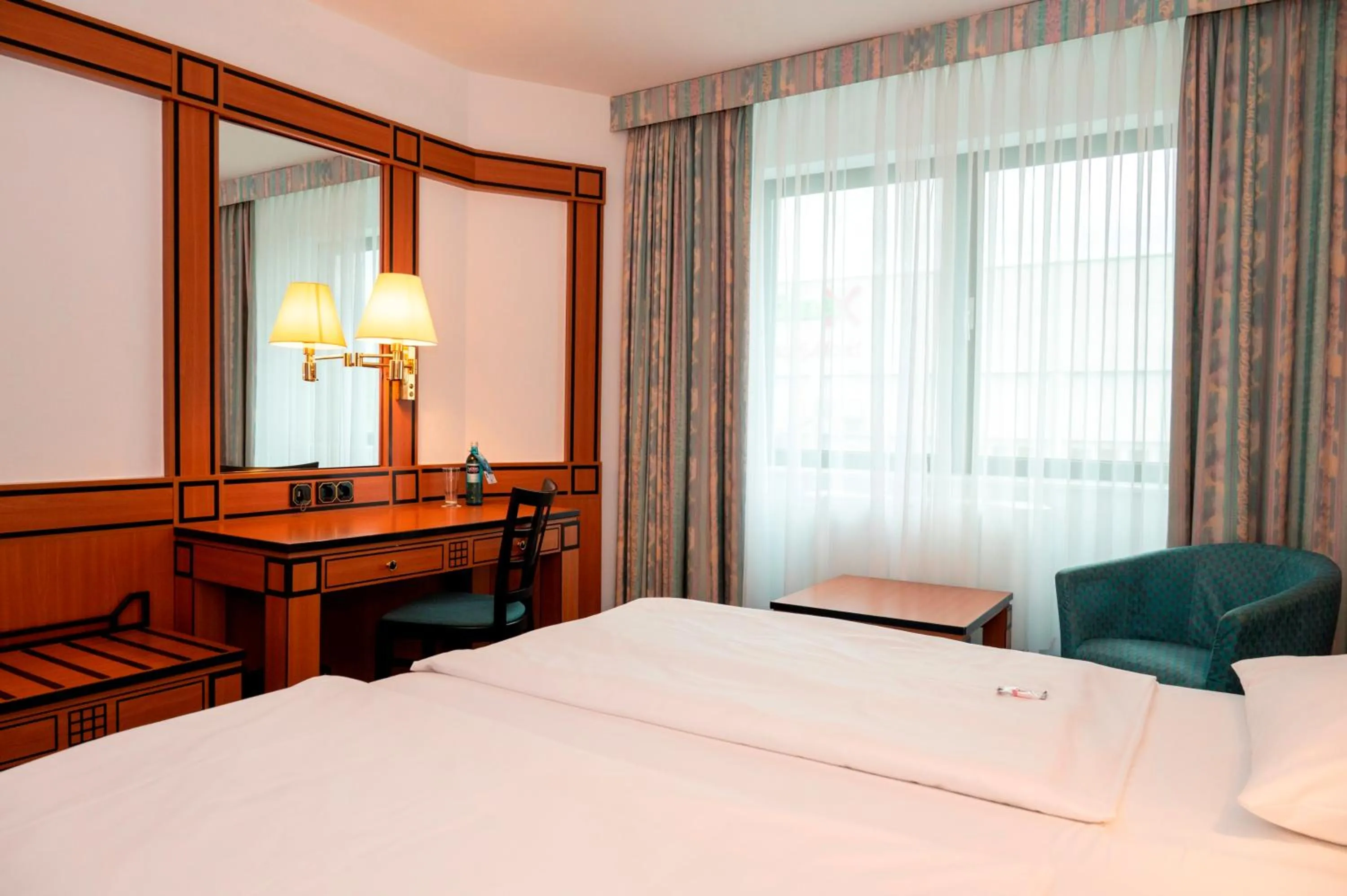 Photo of the whole room, Bed in Hotel Amadeus Frankfurt