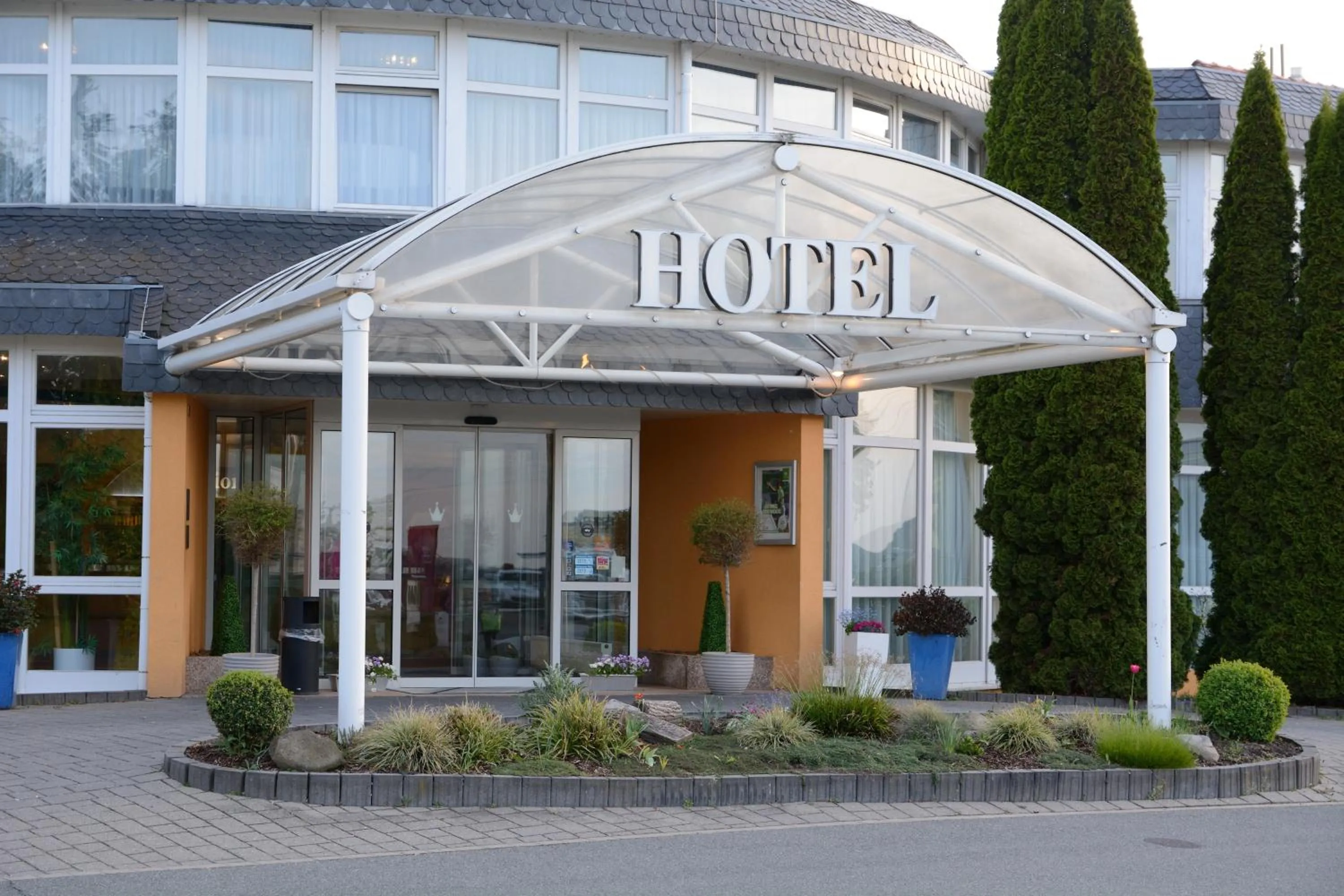 Facade/entrance in AVALON Hotelpark Königshof