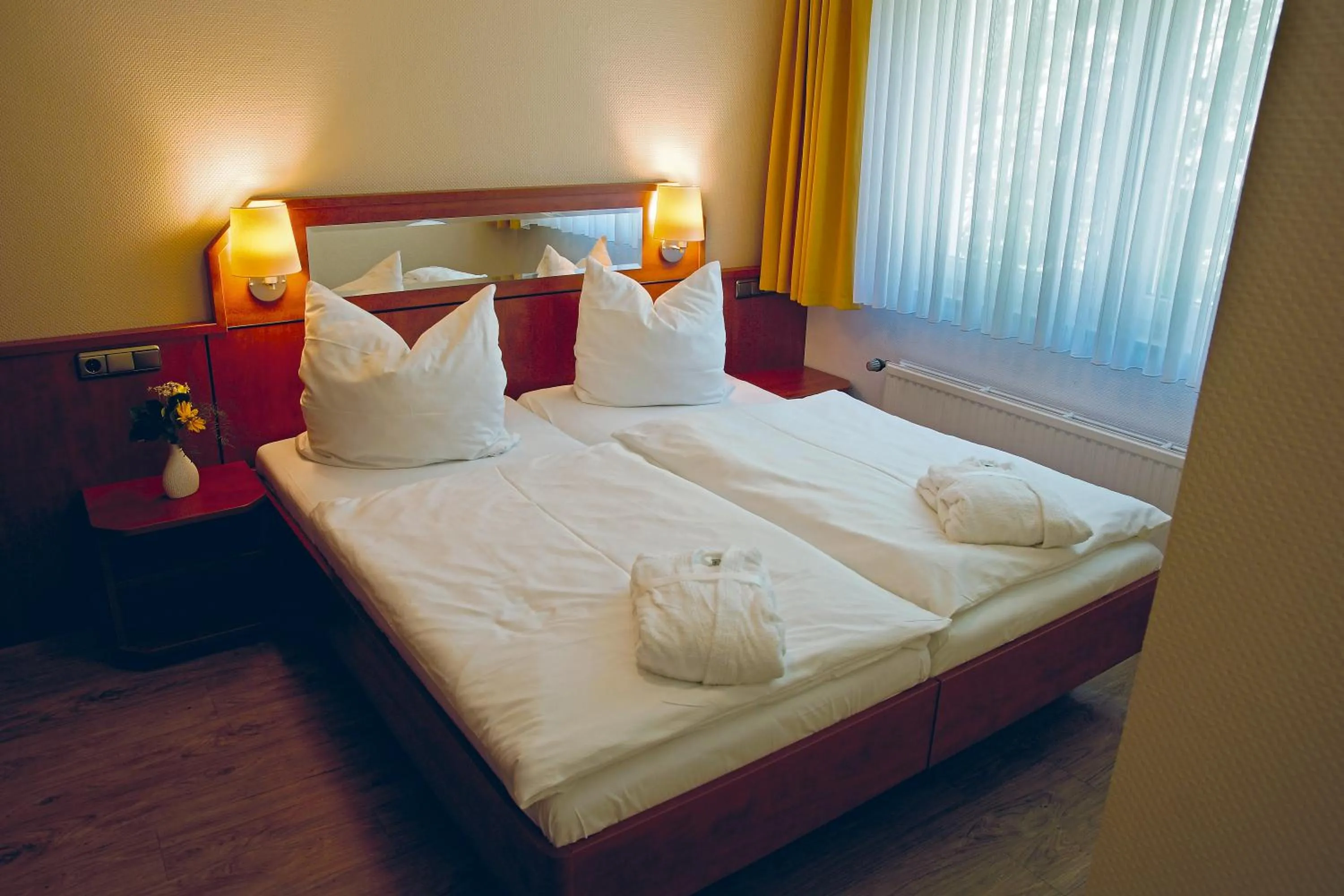 Bed in AVALON Hotelpark Königshof