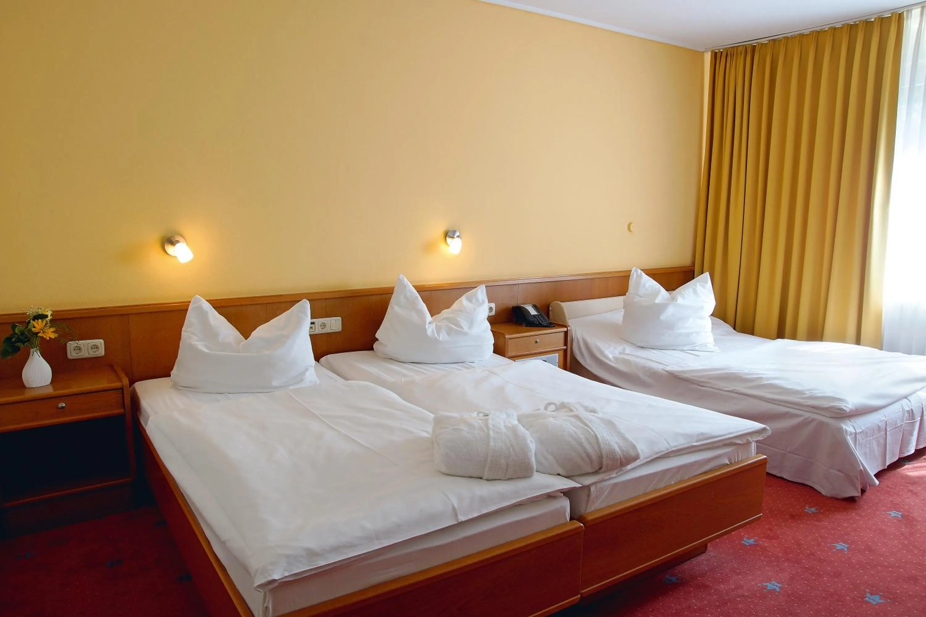 Bed in AVALON Hotelpark Königshof