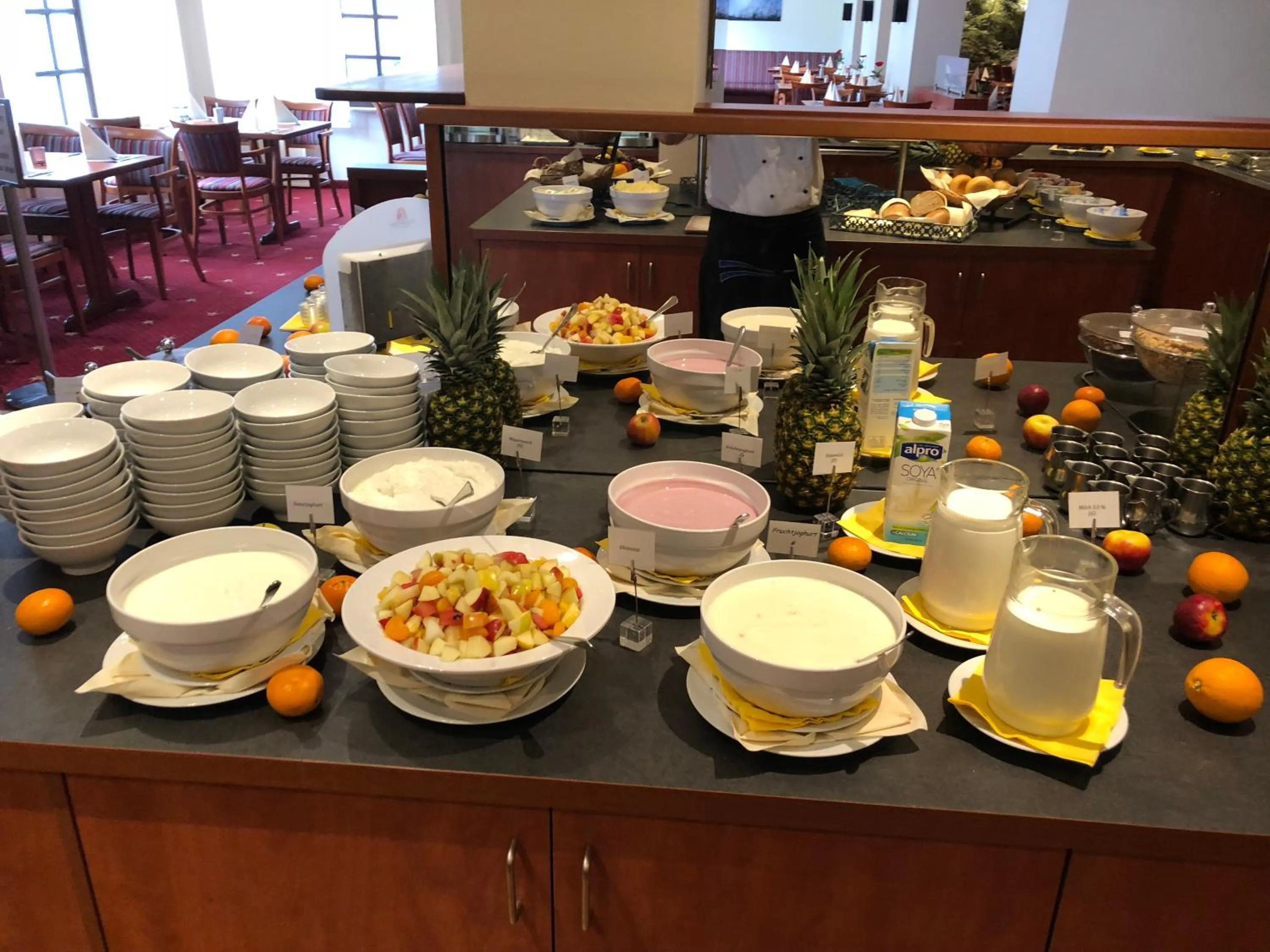 Buffet breakfast in AVALON Hotelpark Königshof