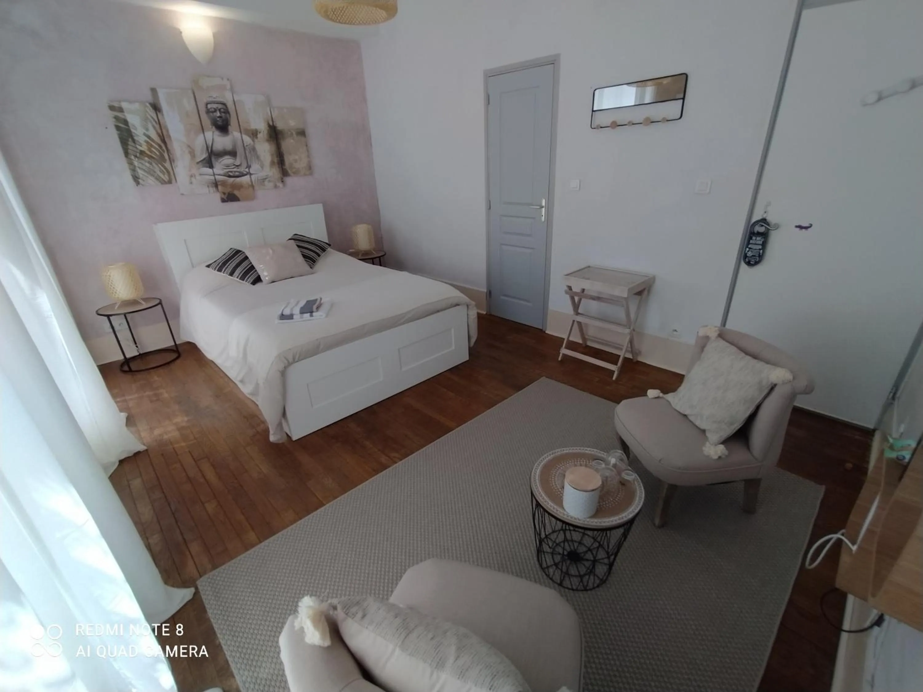 Bedroom, Bed in Couette et Tartine