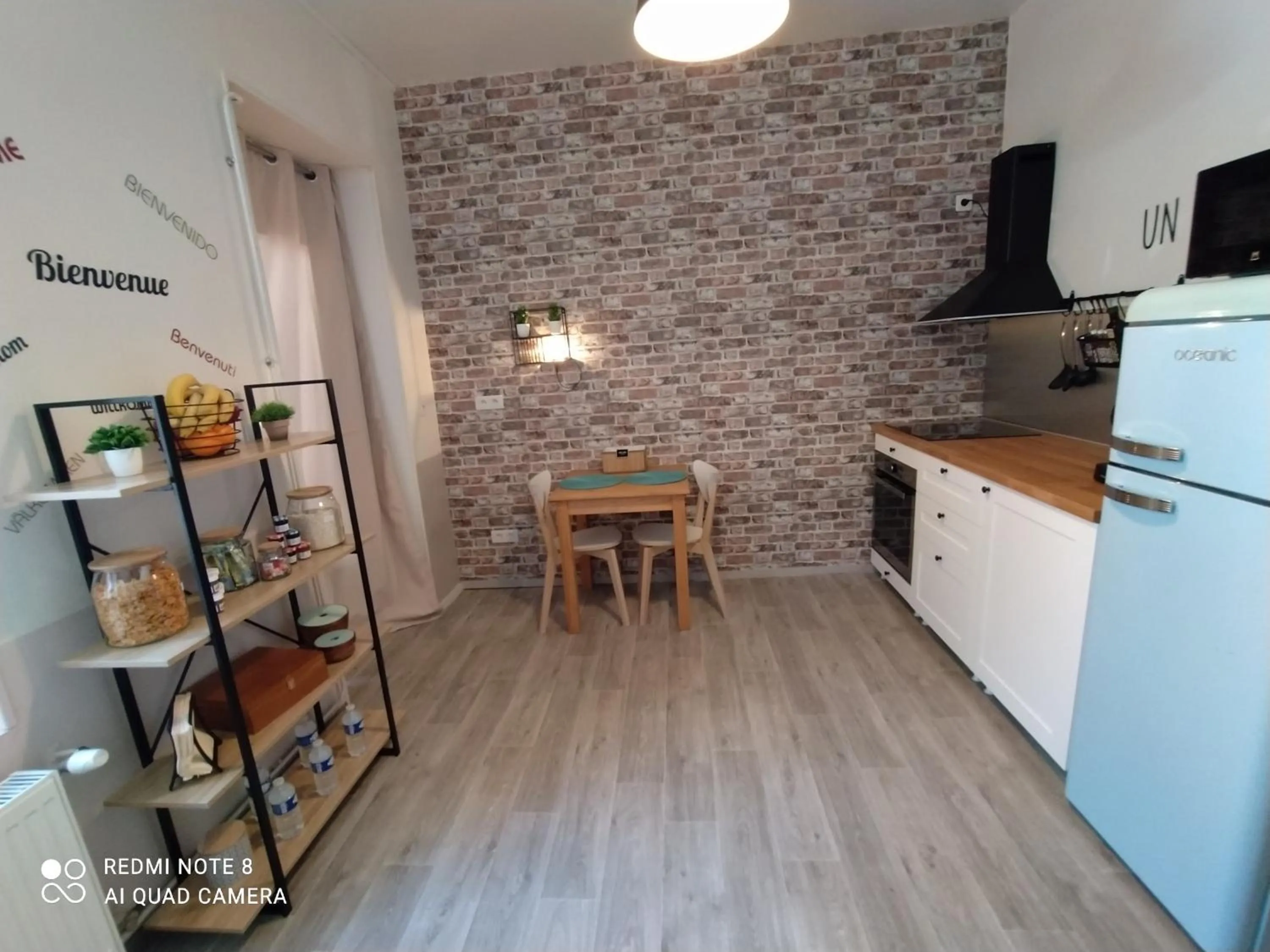 Communal kitchen in Couette et Tartine