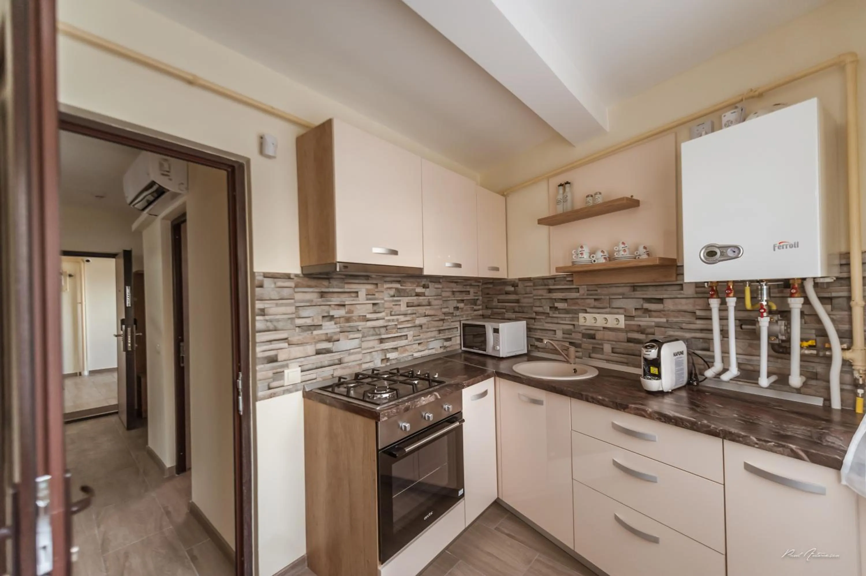 Kitchen or kitchenette in Dany Rent A Home