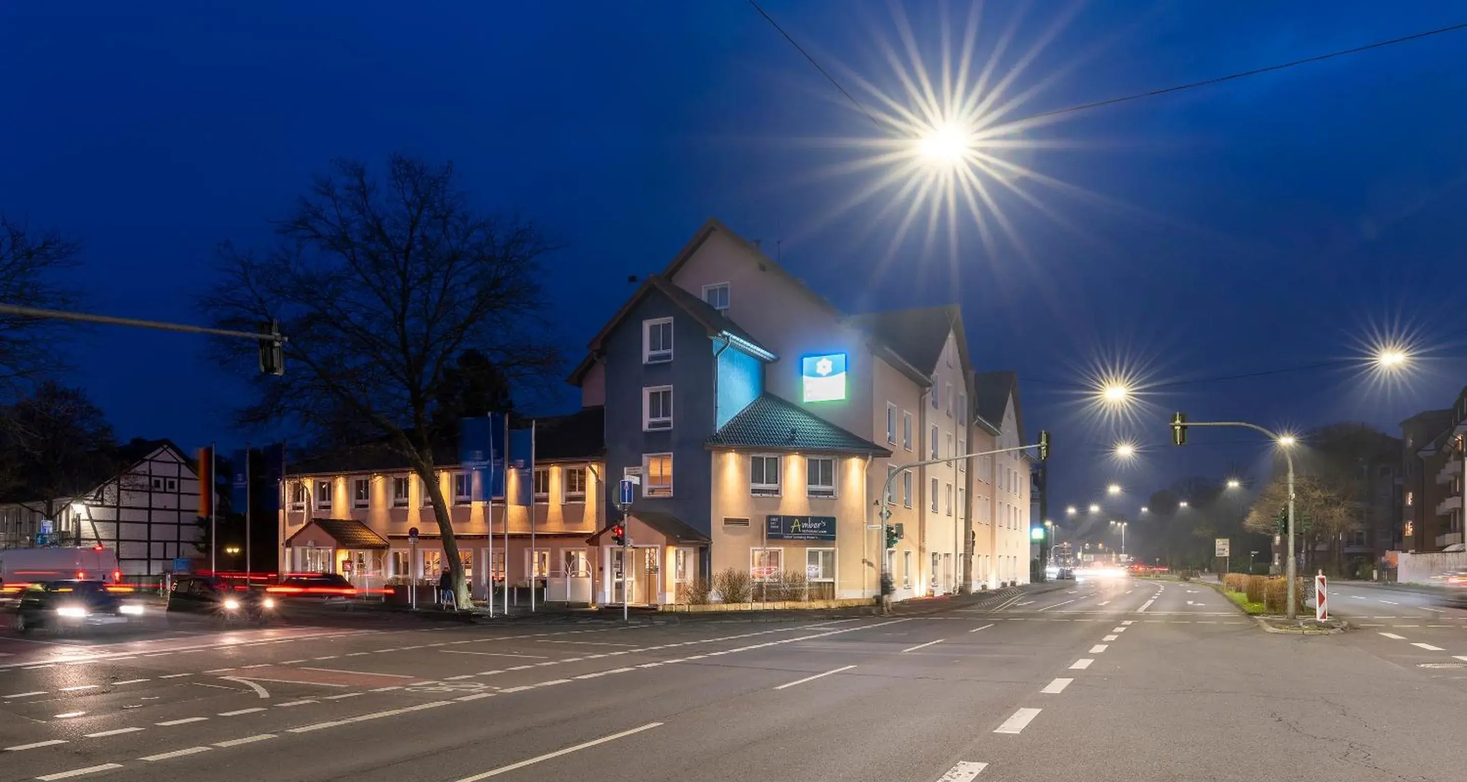 Property building in Sure Hotel by Best Western Hilden-Düsseldorf Property building in Sure Hotel by Best Western Hilden-Düsseldorf