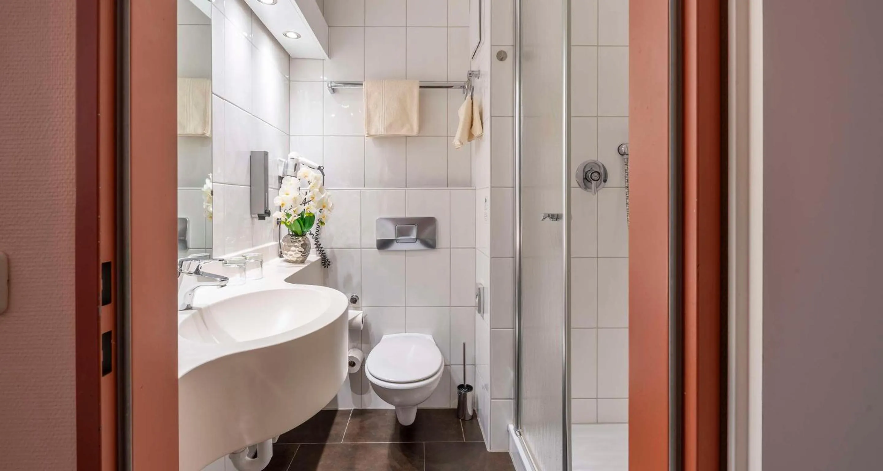 Bathroom in Sure Hotel by Best Western Hilden-Düsseldorf