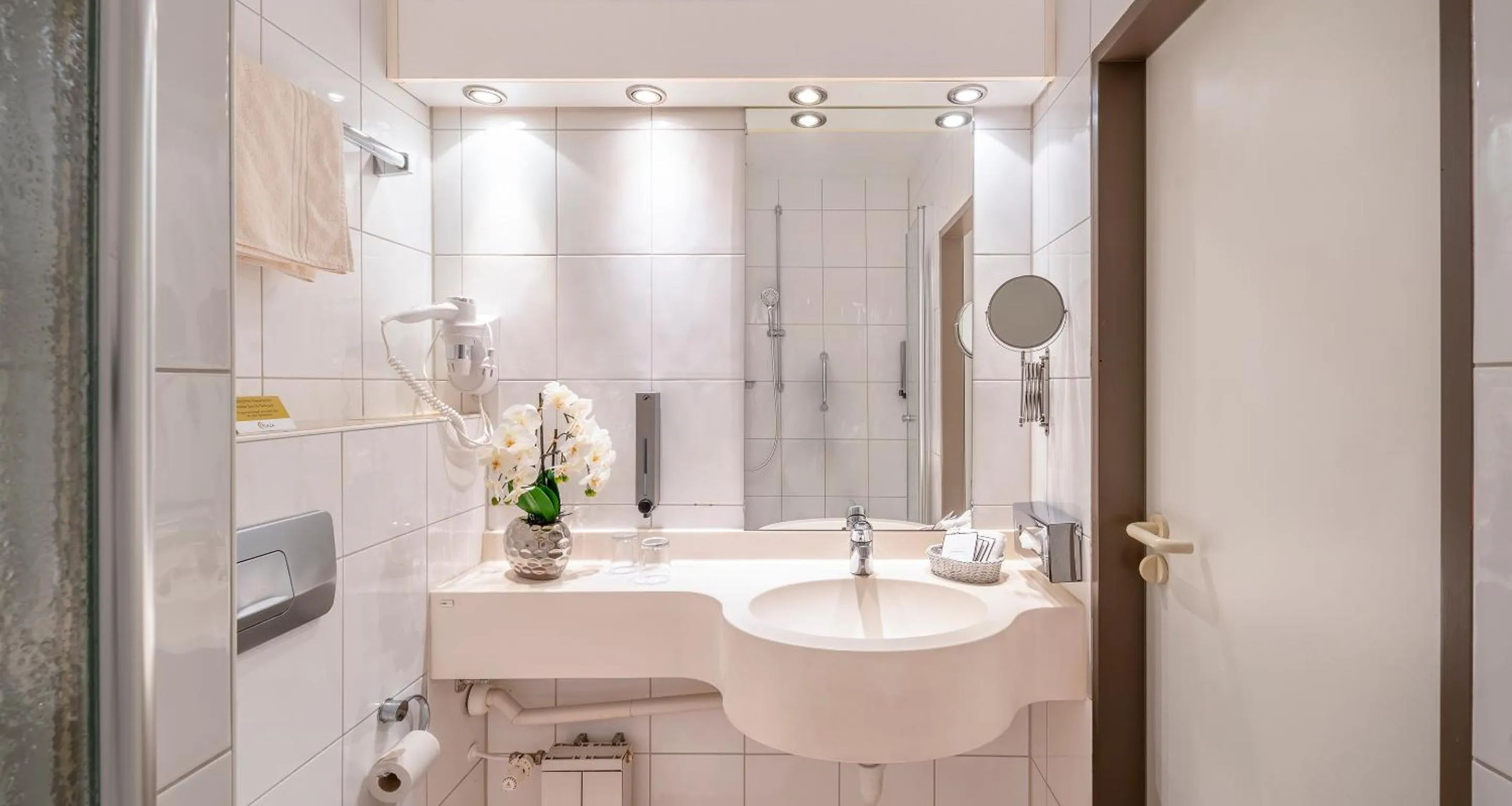 Shower in Sure Hotel by Best Western Hilden-Düsseldorf