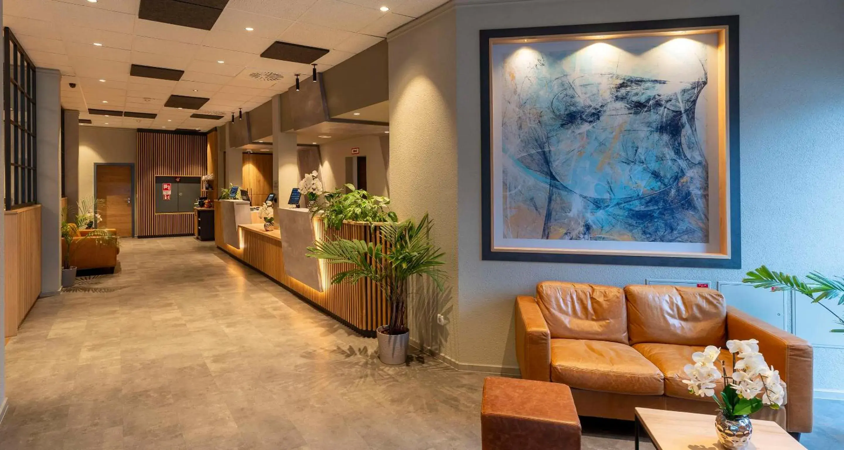 Lobby or reception in Sure Hotel by Best Western Hilden-Düsseldorf Lobby or reception in Sure Hotel by Best Western Hilden-Düsseldorf