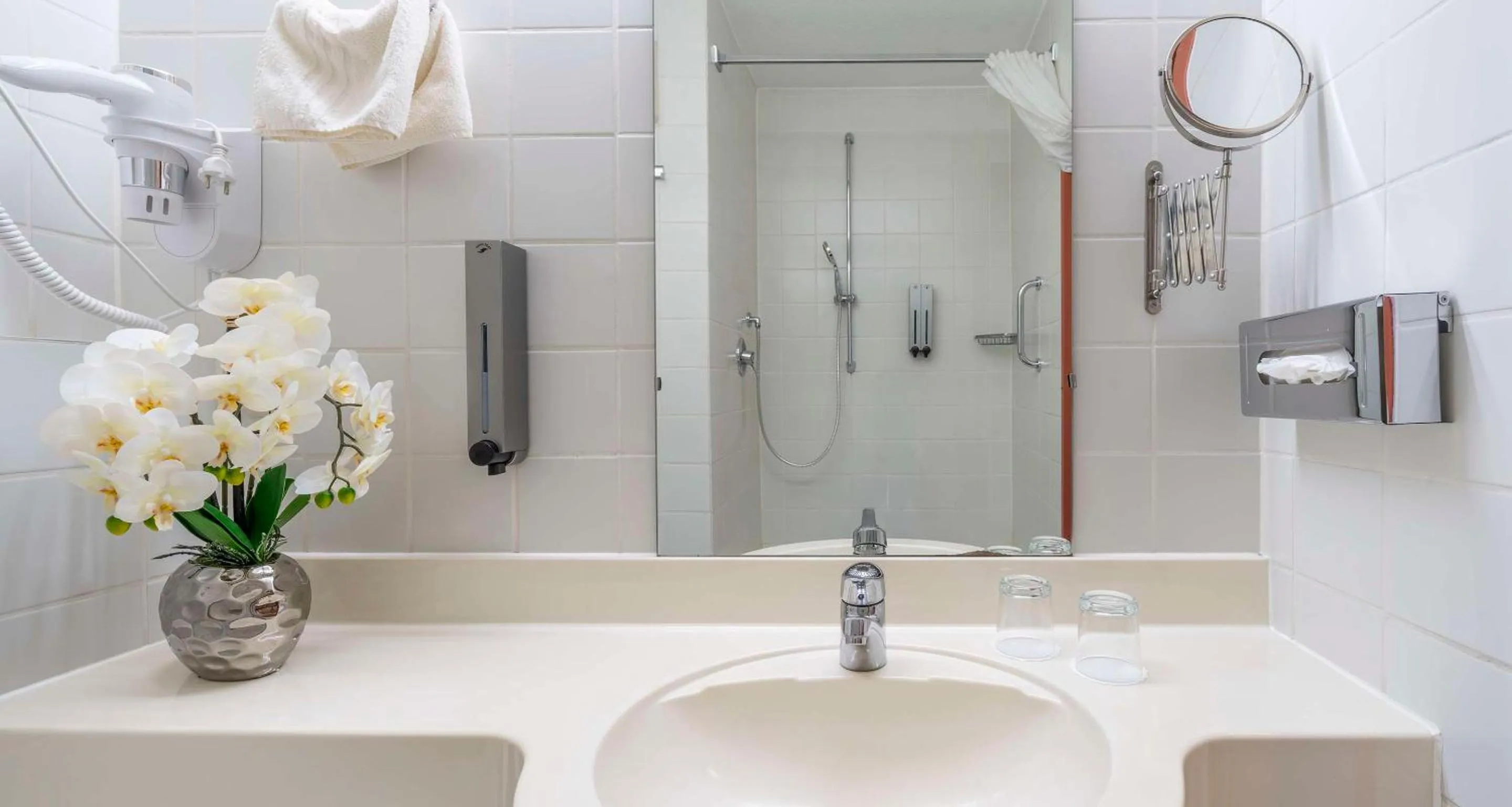 Bathroom in Sure Hotel by Best Western Hilden-Düsseldorf