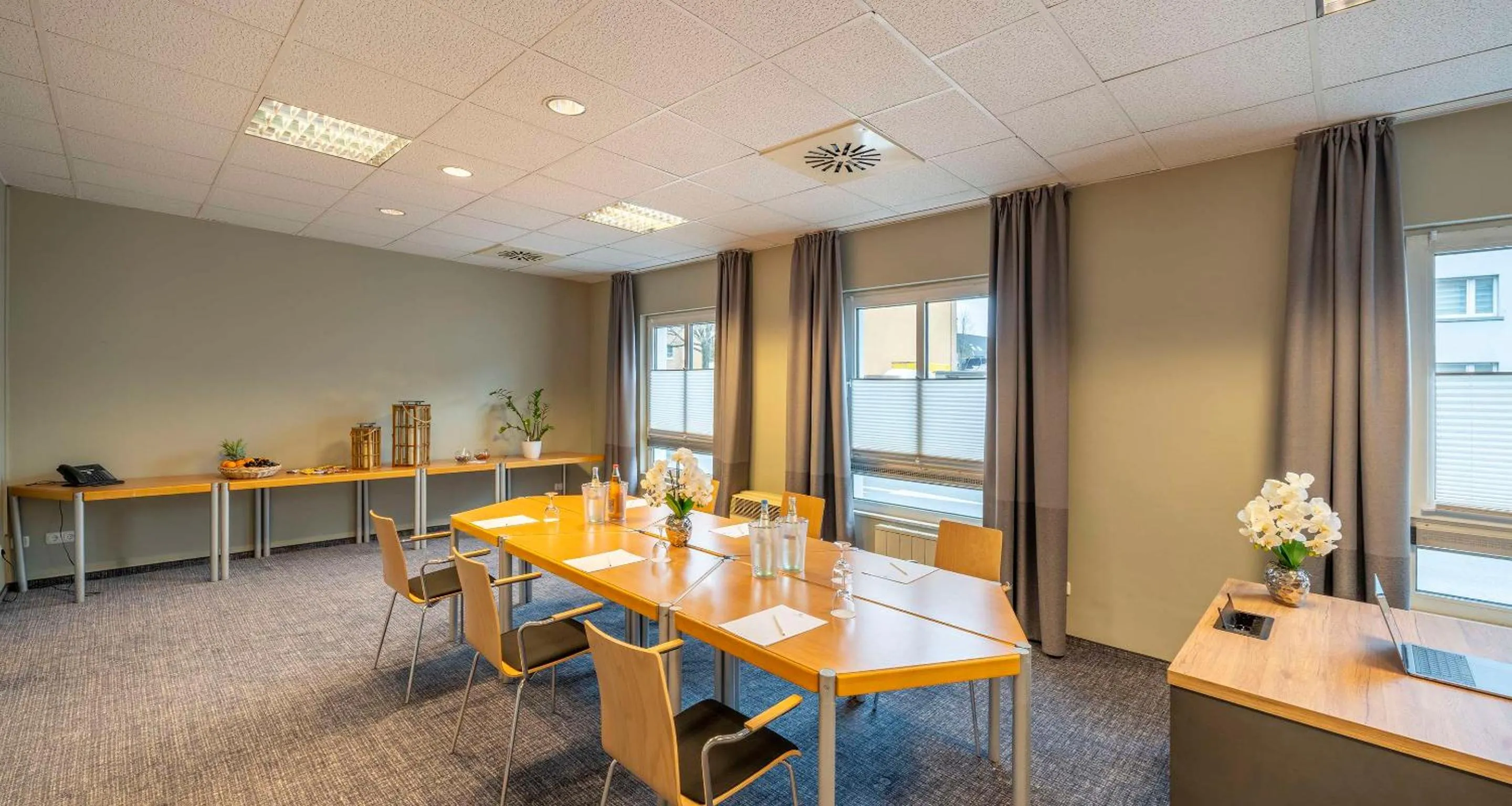 Meeting/conference room in Sure Hotel by Best Western Hilden-Düsseldorf