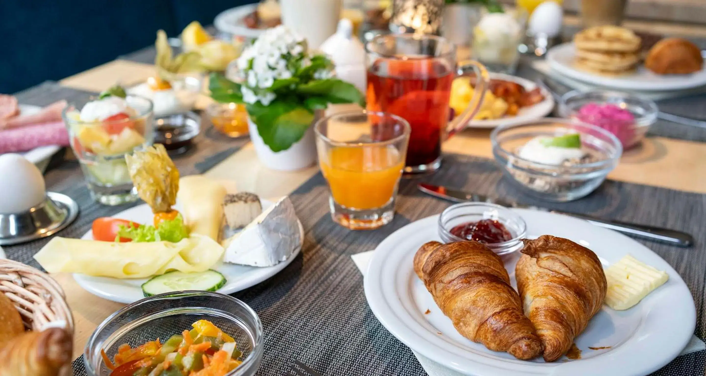 Food and drinks in Sure Hotel by Best Western Hilden-Düsseldorf Food and drinks in Sure Hotel by Best Western Hilden-Düsseldorf