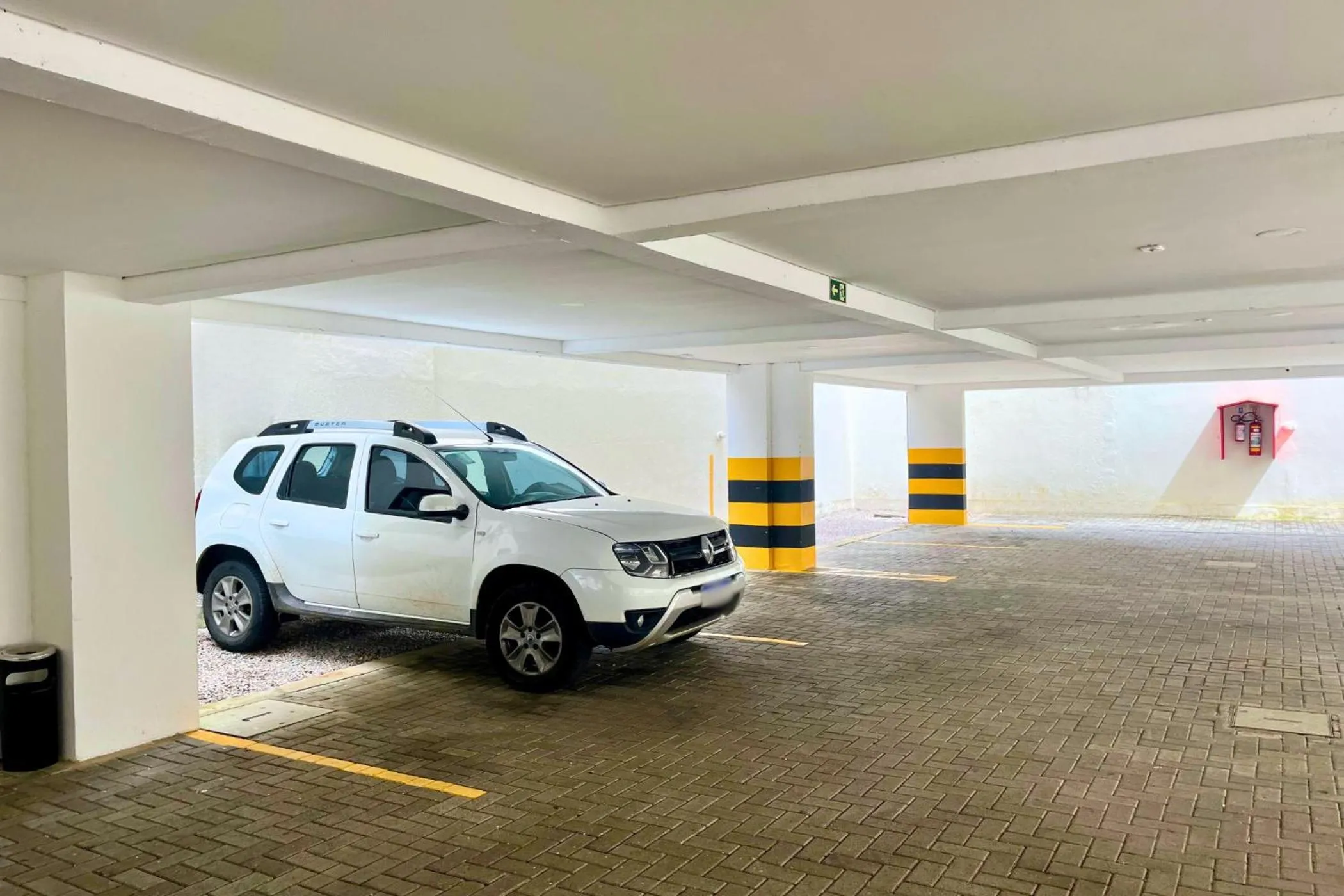 Parking in Easy Suites Natal Hotel