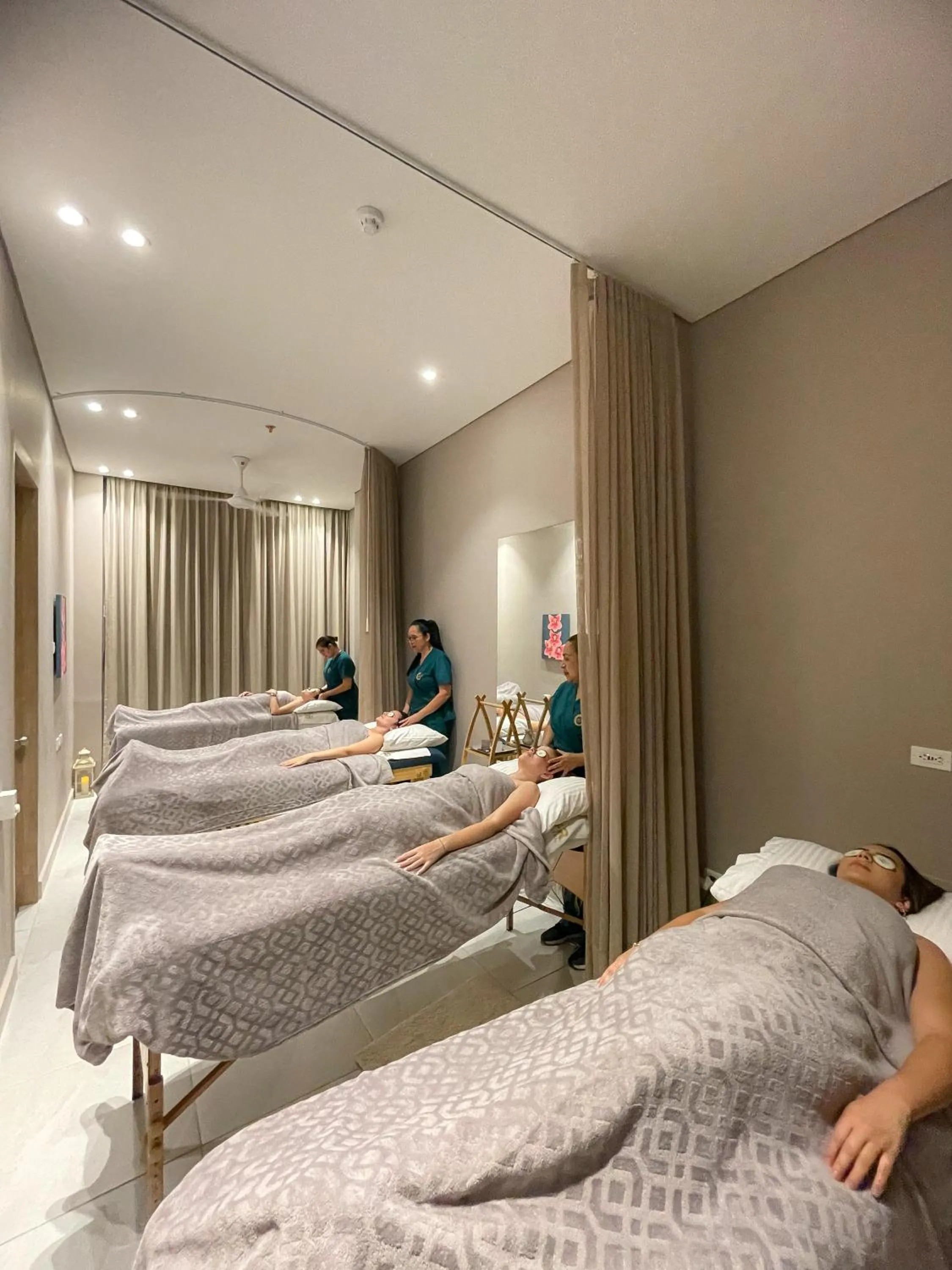 Spa and wellness centre/facilities in FR Hotel