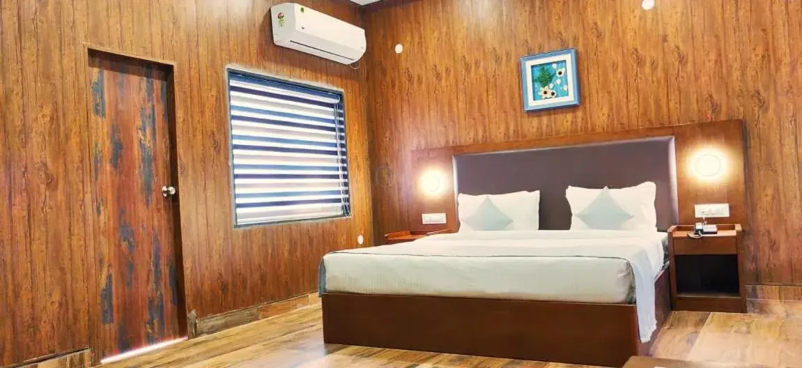 Bed in Aranya Resort by Mrugavani Bed in Aranya Resort by Mrugavani