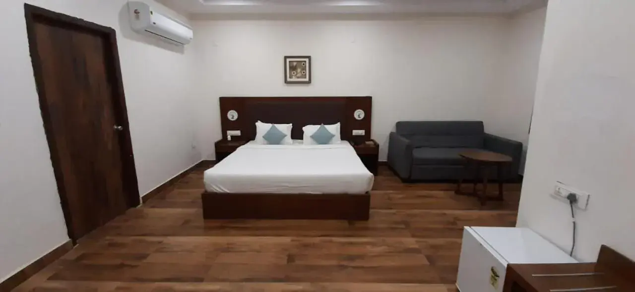 Bed in Aranya Resort by Mrugavani Bed in Aranya Resort by Mrugavani