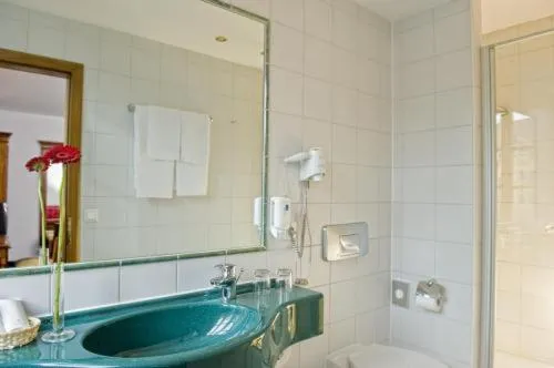 Shower in Hotel Königin Olga