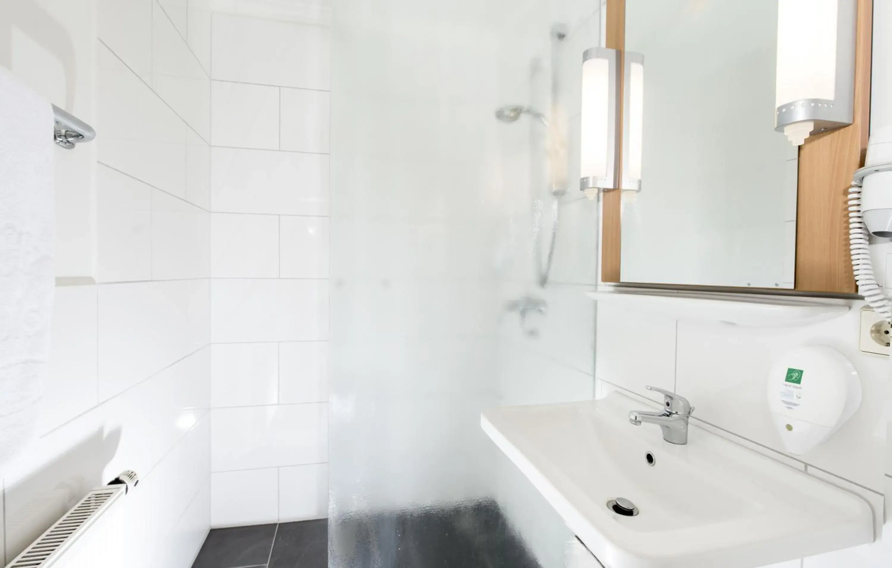 Bathroom in ibis Hotel Eisenach Bathroom in ibis Hotel Eisenach