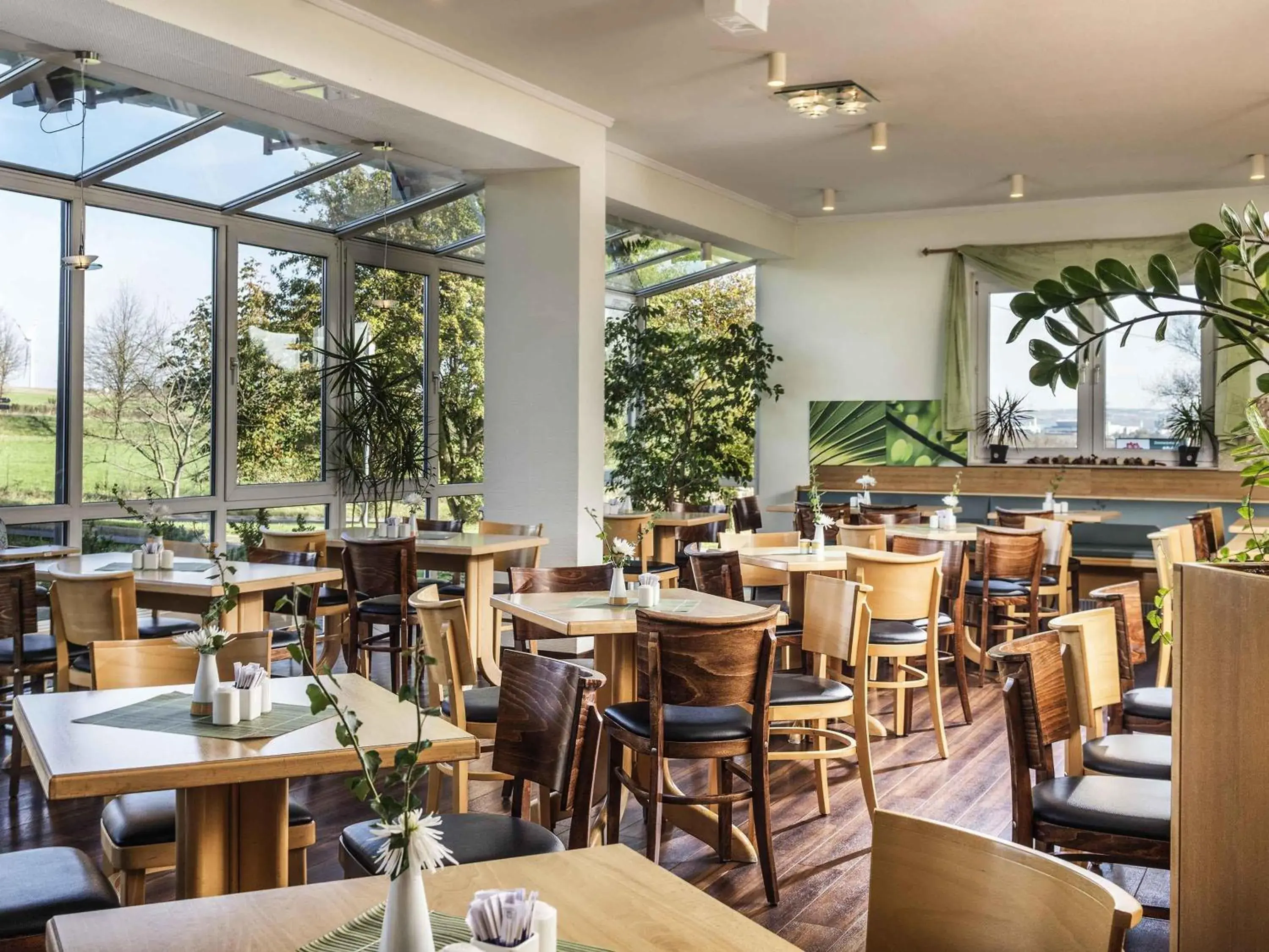 Lounge or bar in ibis Hotel Eisenach Lounge or bar in ibis Hotel Eisenach