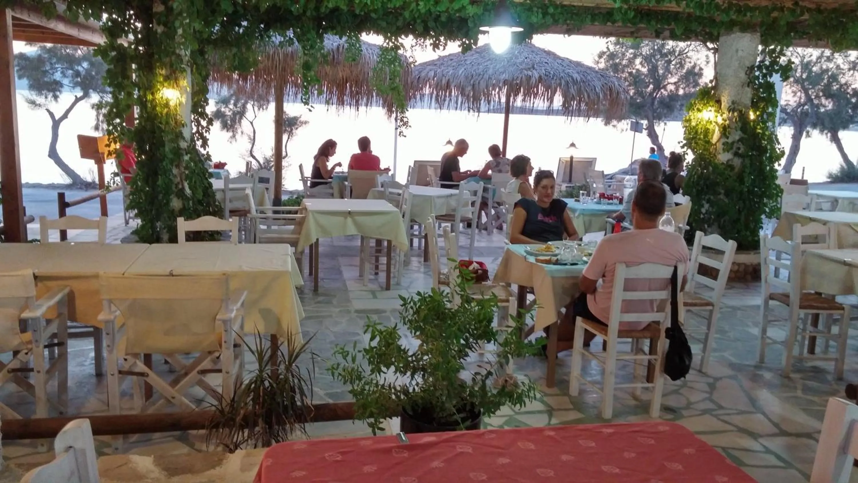 Restaurant/places to eat in Sunset