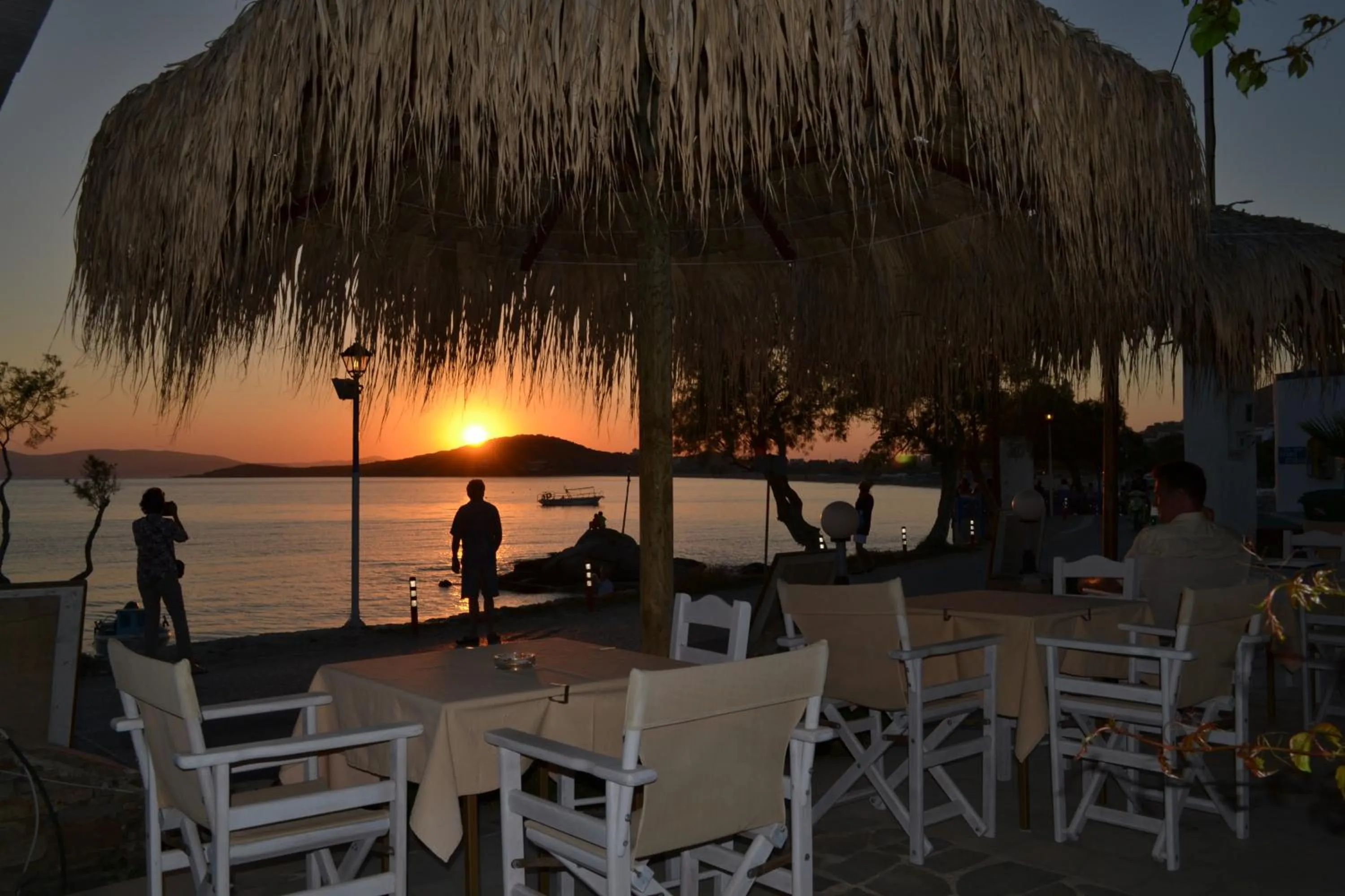 Restaurant/places to eat in Sunset